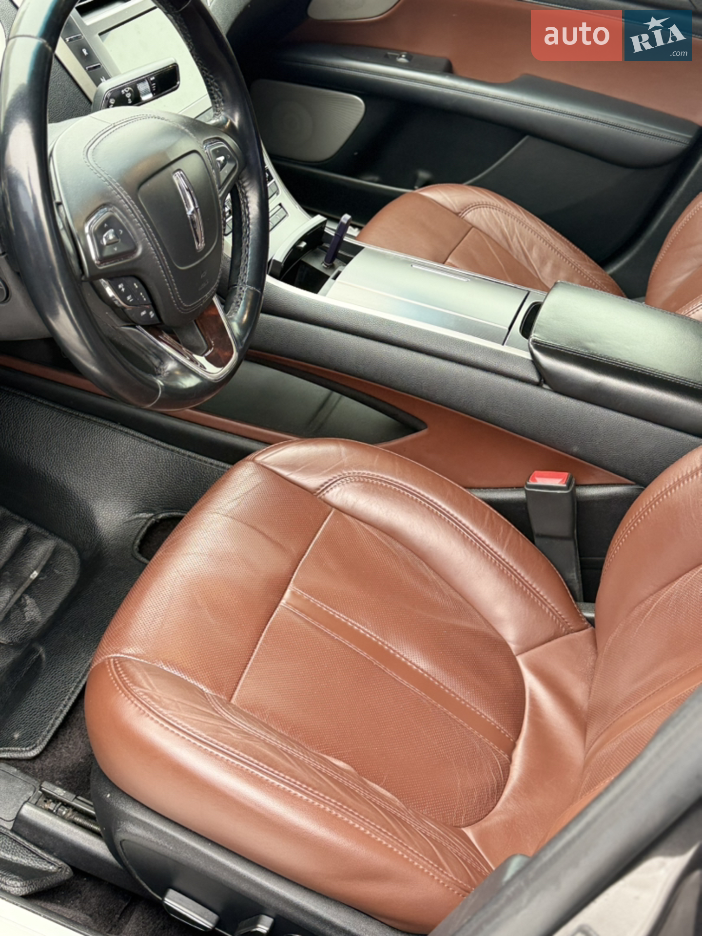 2016 Lincoln MKZ - мініатюра 12