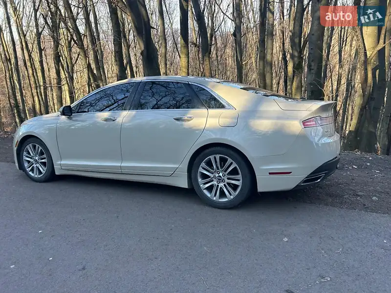 Lincoln MKZ