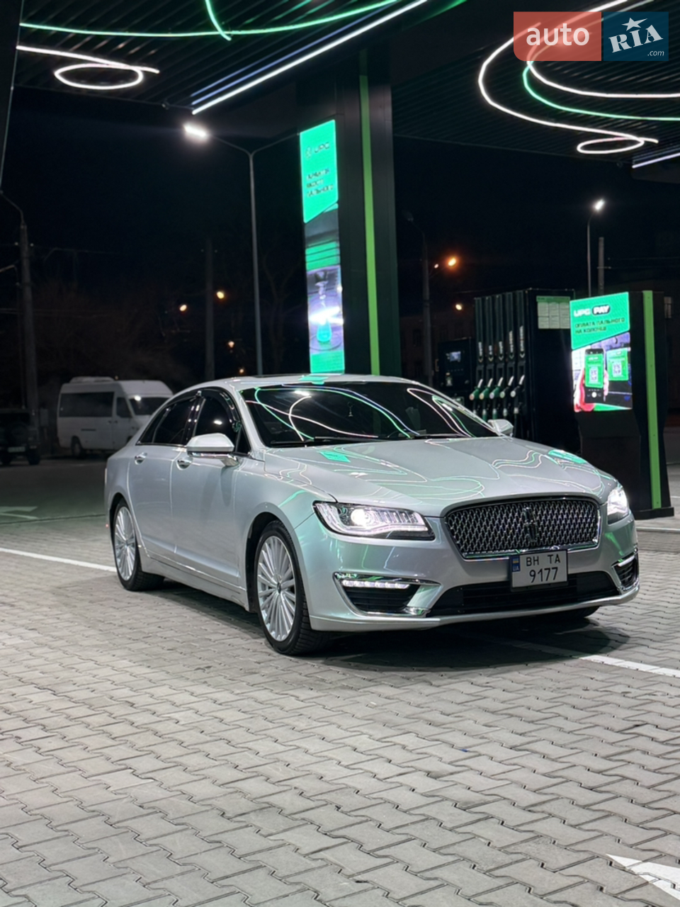 2017 Lincoln MKZ - мініатюра 19