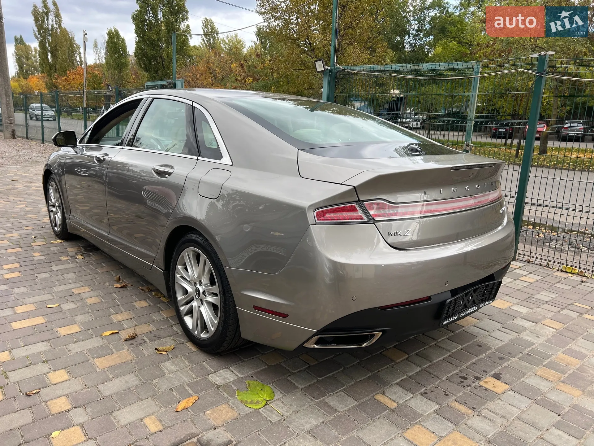2015 Lincoln MKZ - мініатюра 26