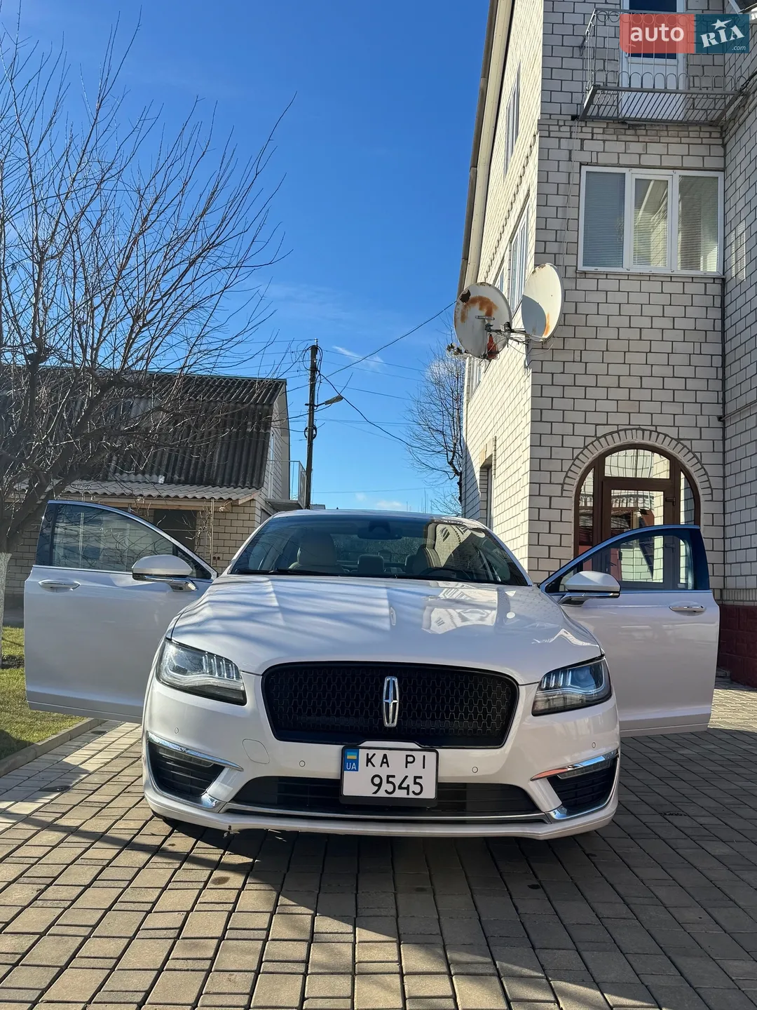 2019 Lincoln MKZ - мініатюра 2