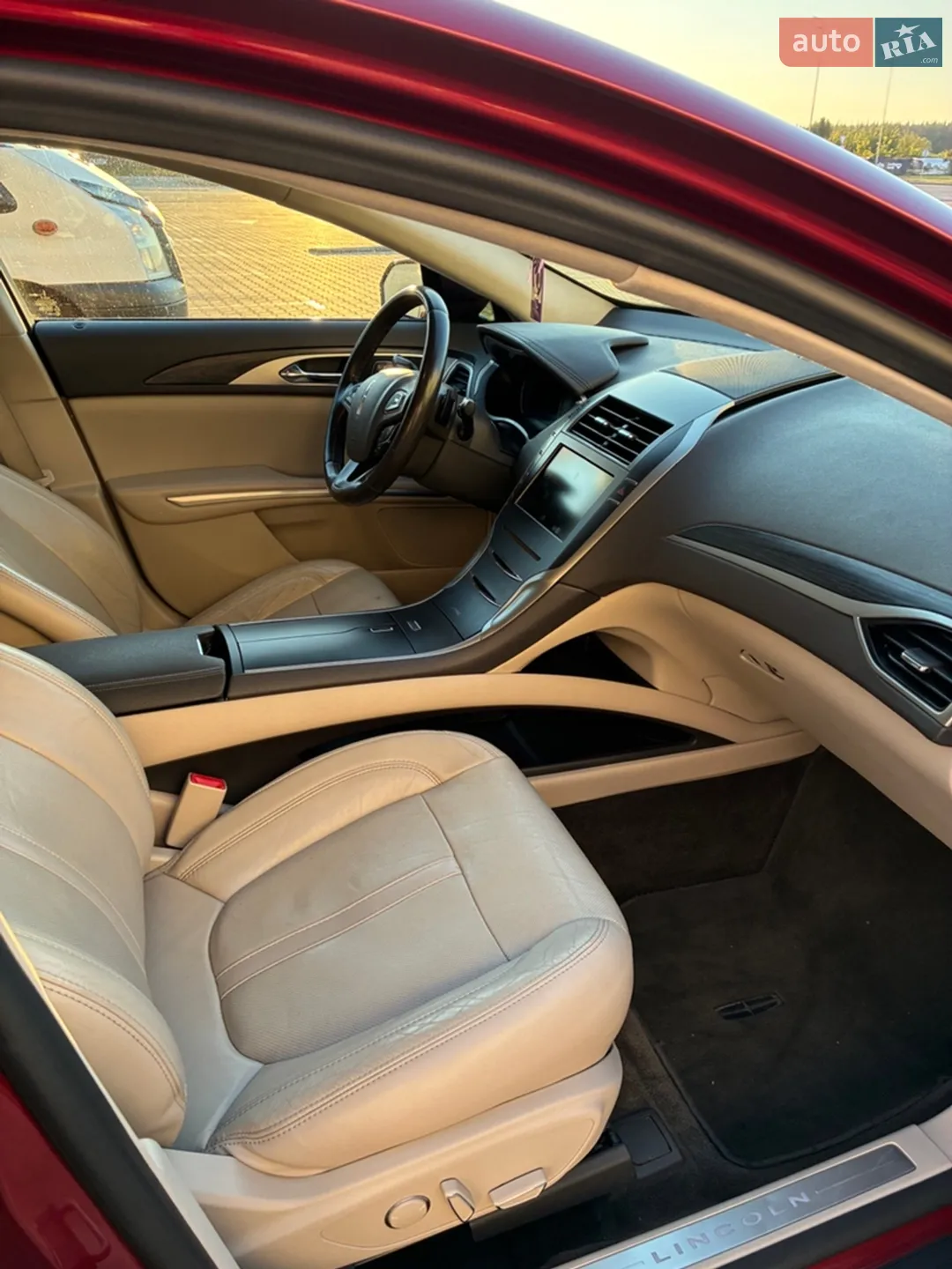 2016 Lincoln MKZ - мініатюра 25