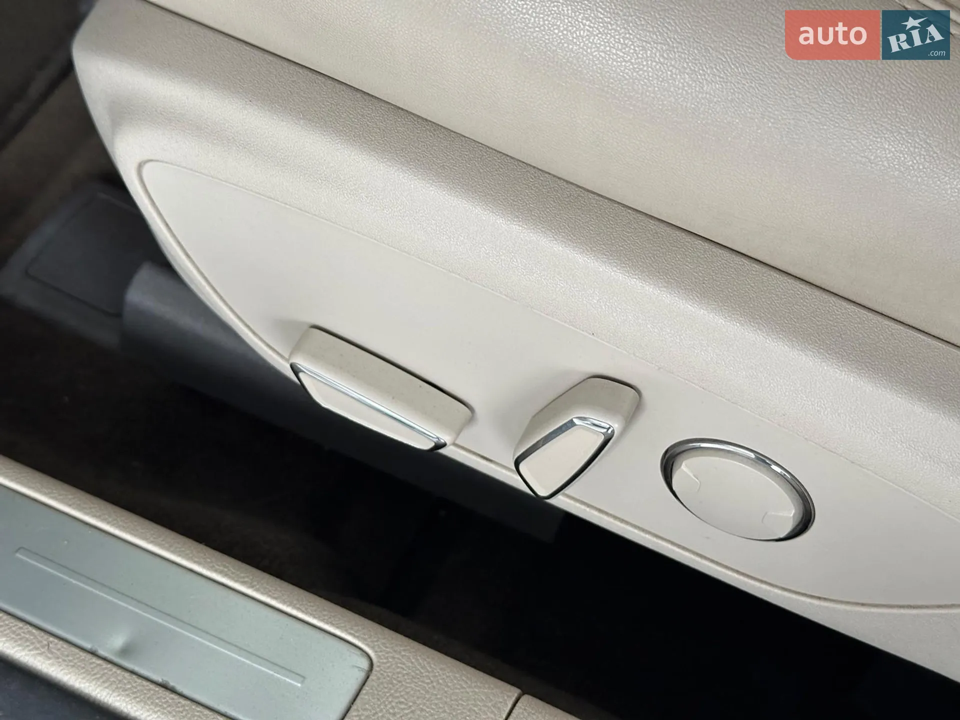 2015 Lincoln MKZ - мініатюра 15