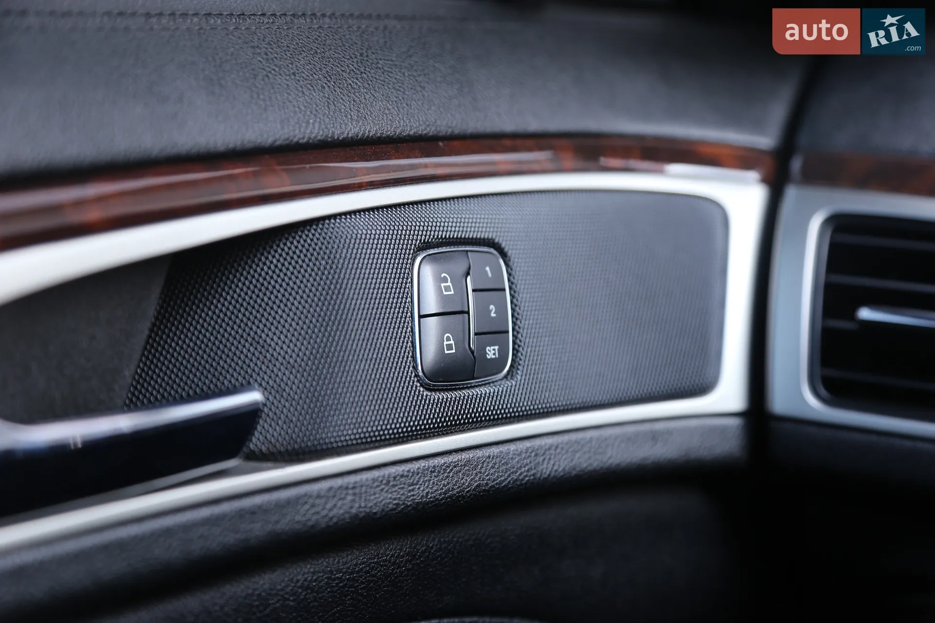 2016 Lincoln MKZ - мініатюра 25