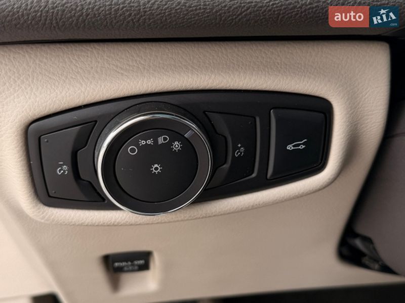 Седан Lincoln MKZ 2015 в Киеве фото 23 Седан Lincoln MKZ 2015 в Киеве