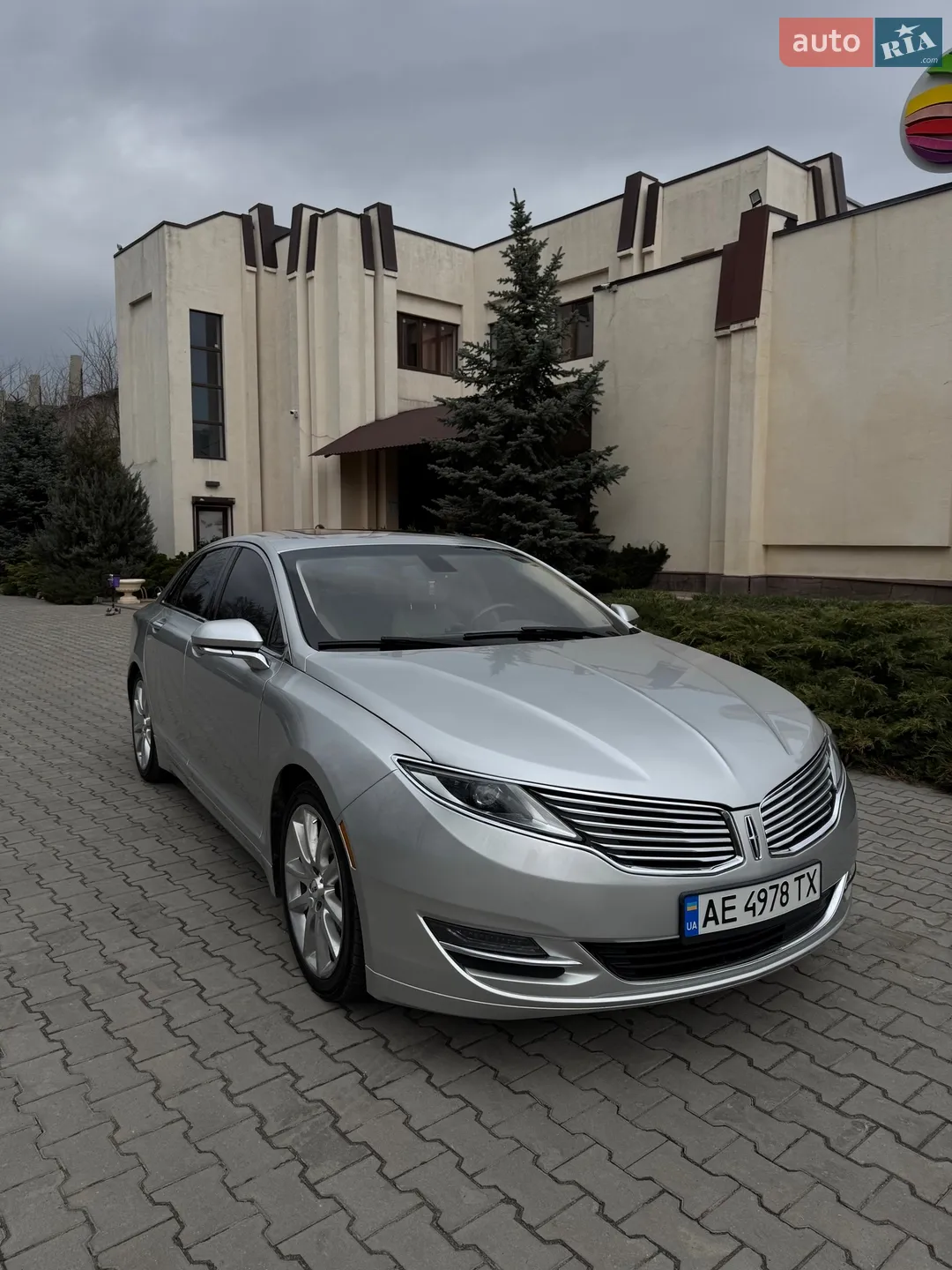 2014 Lincoln MKZ - мініатюра 2
