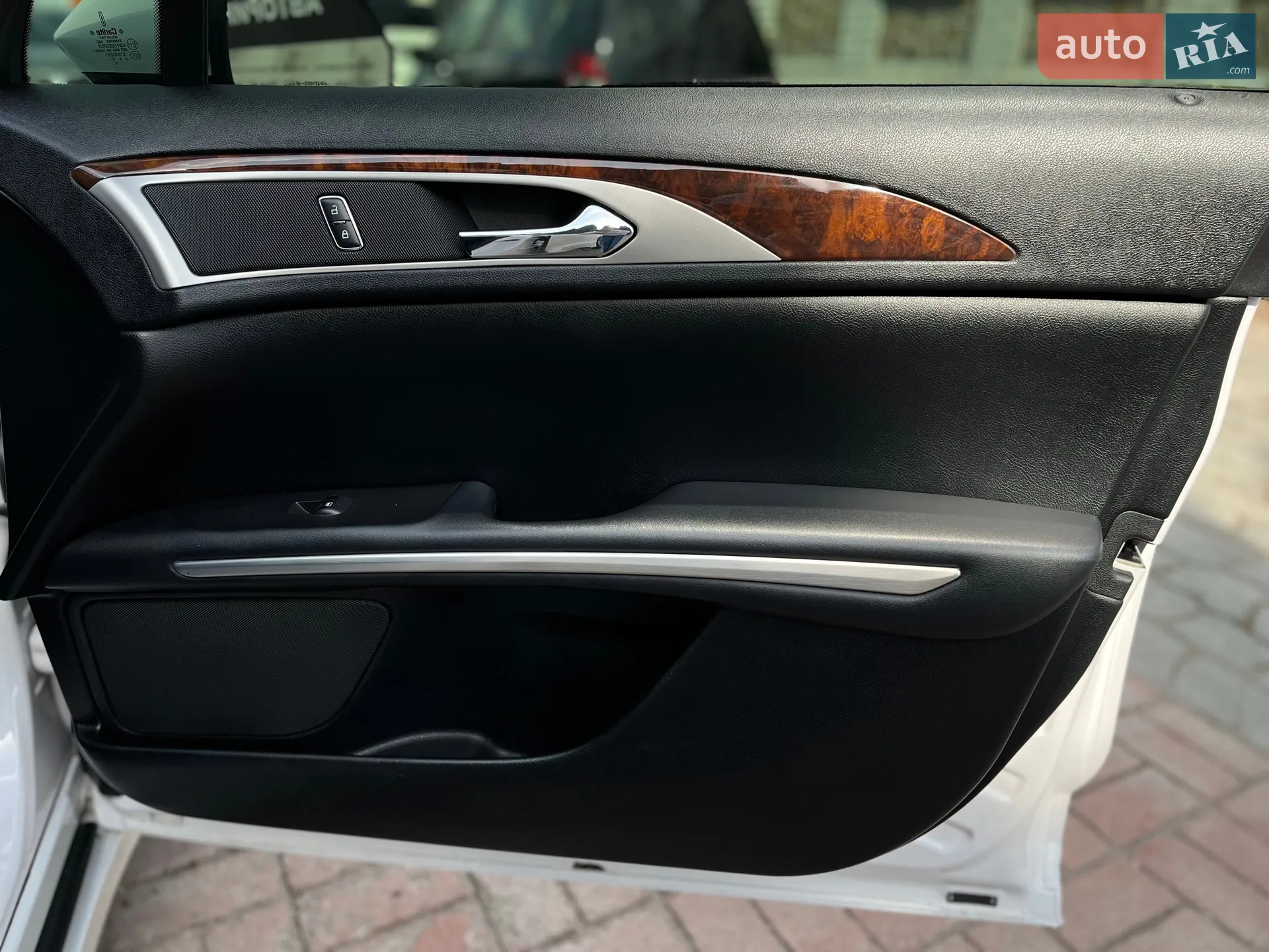 2014 Lincoln MKZ - мініатюра 31