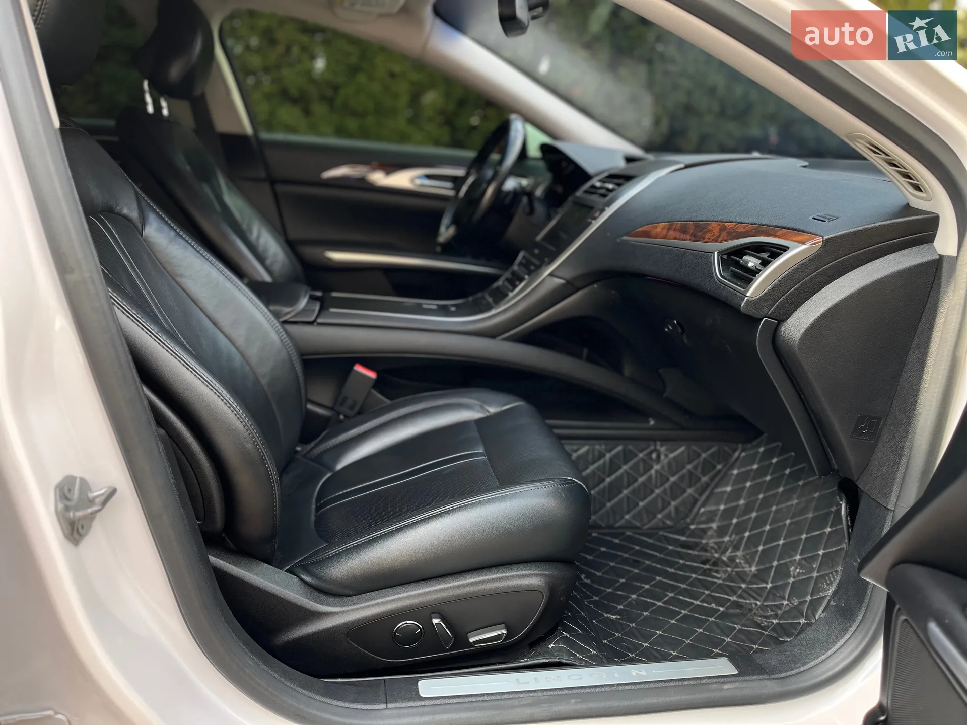 2014 Lincoln MKZ - мініатюра 33