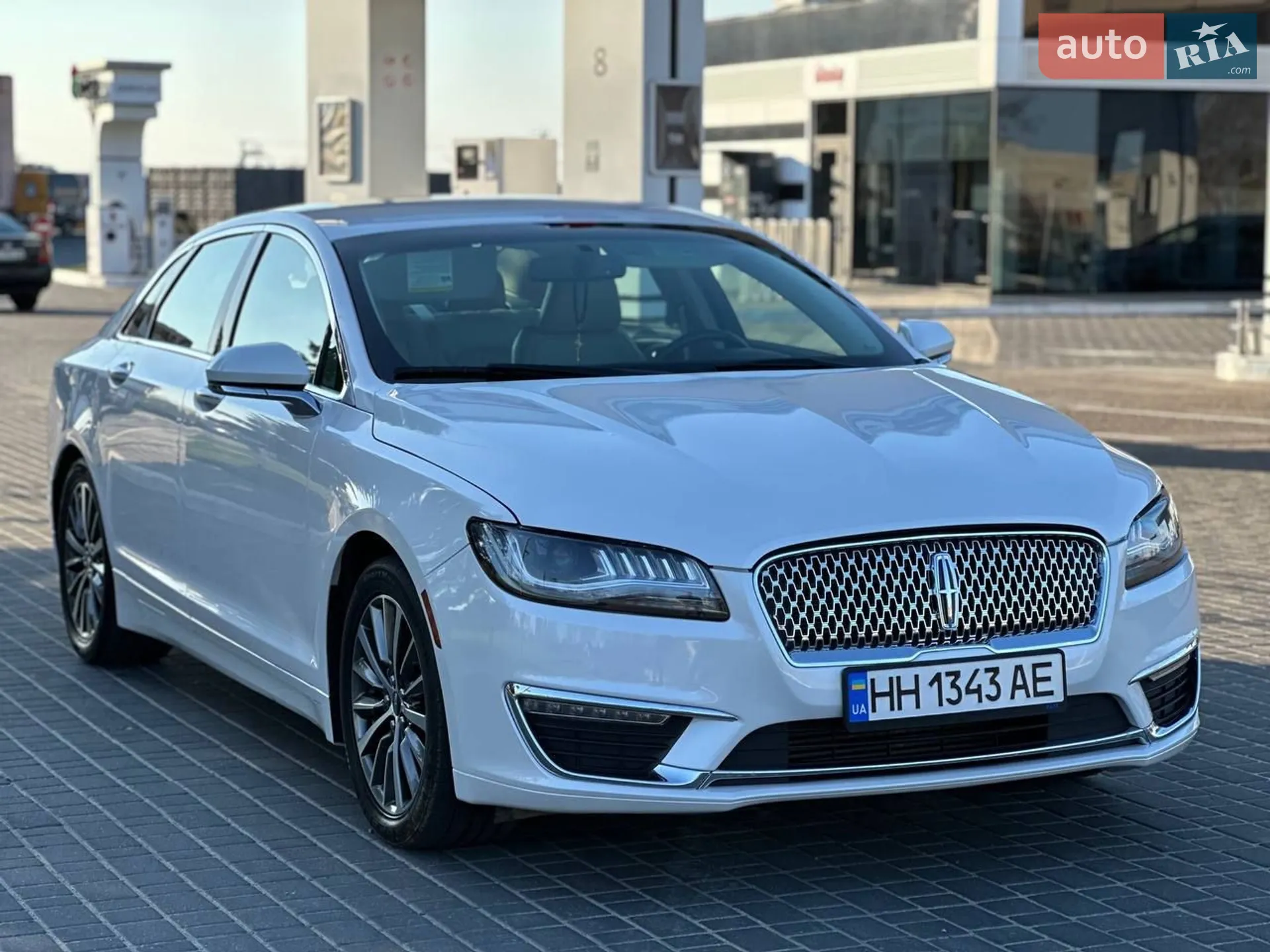 2017 Lincoln MKZ - мініатюра 3