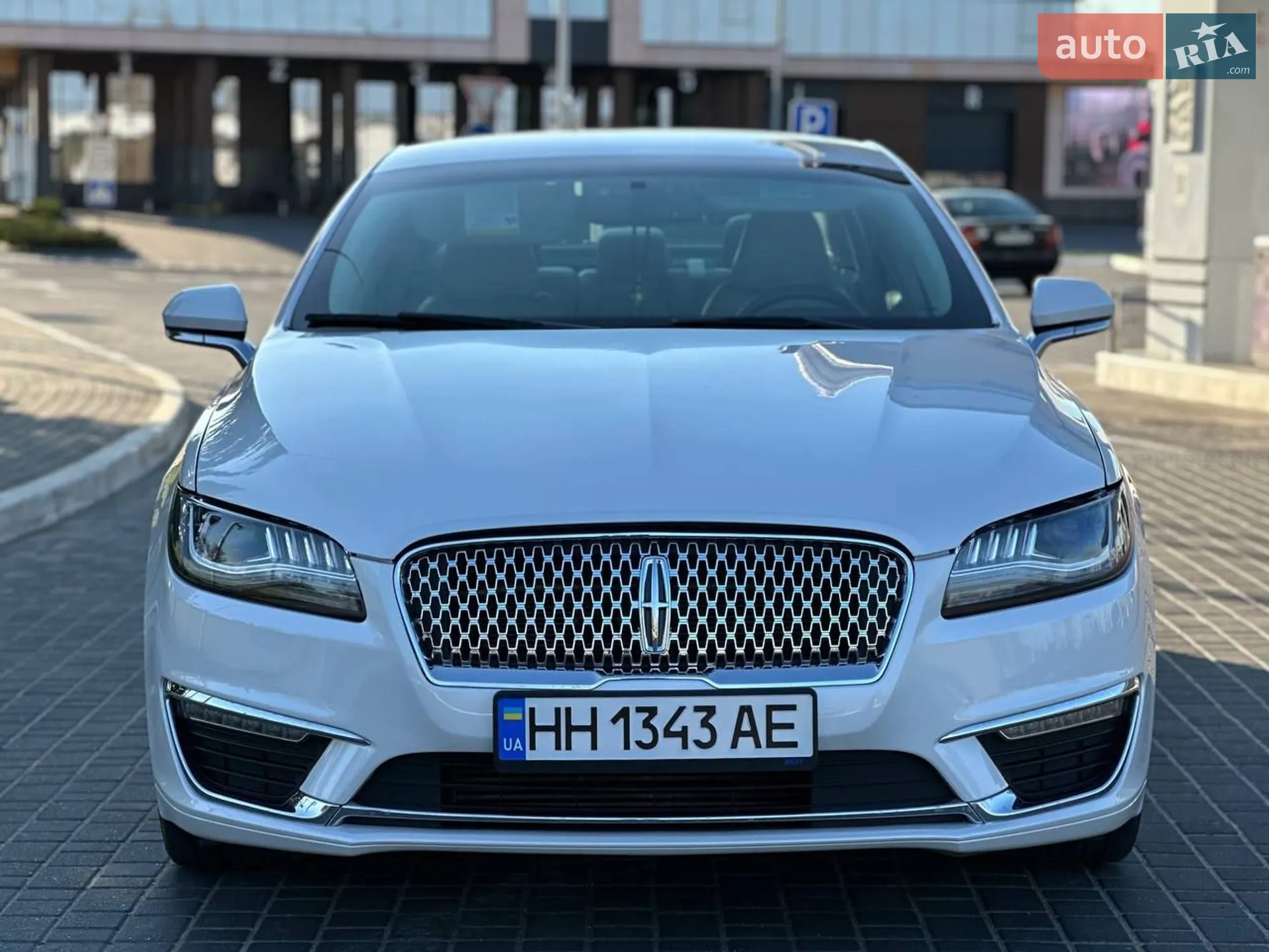 2017 Lincoln MKZ - мініатюра 2