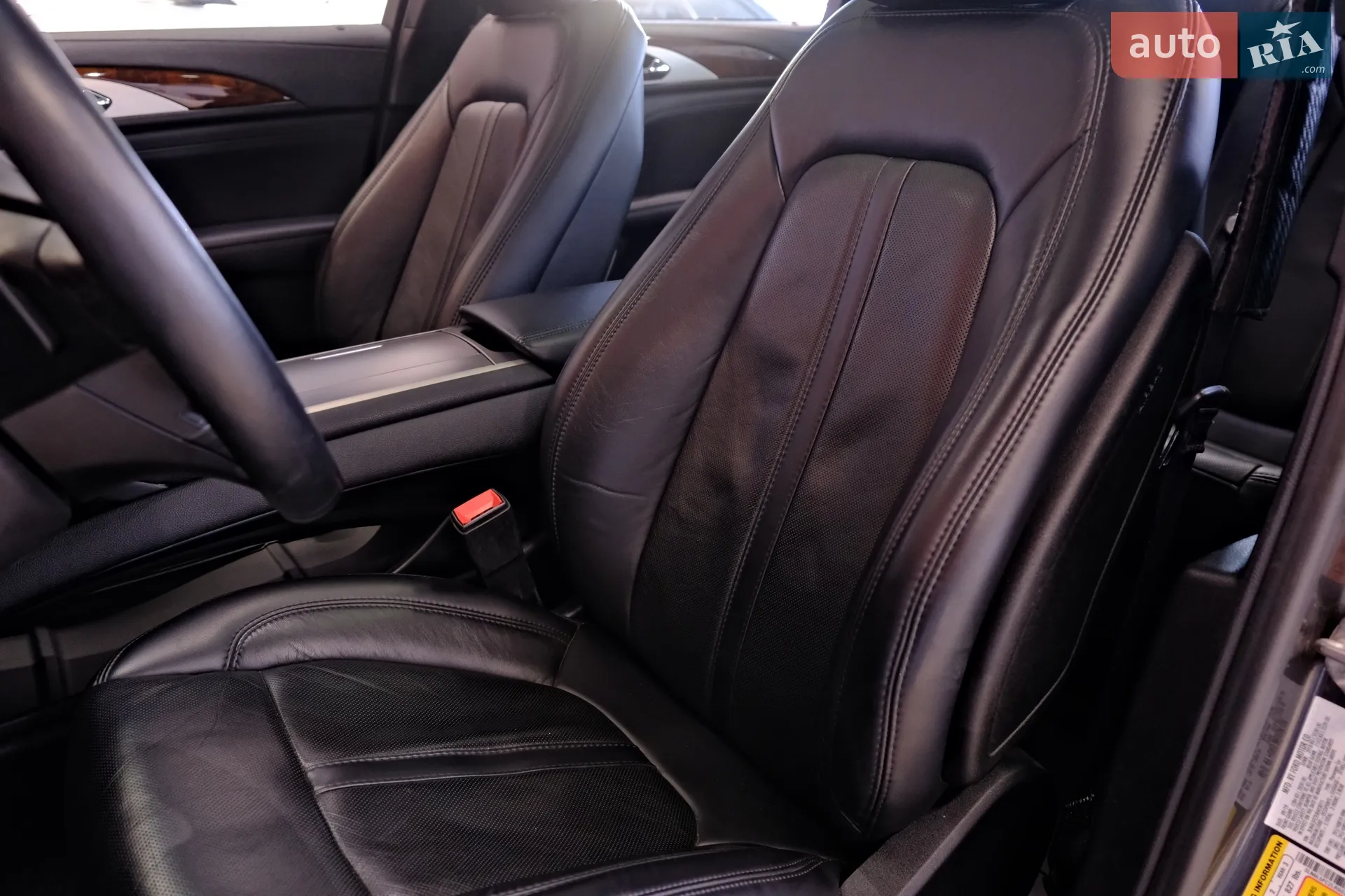 2019 Lincoln MKZ - мініатюра 30