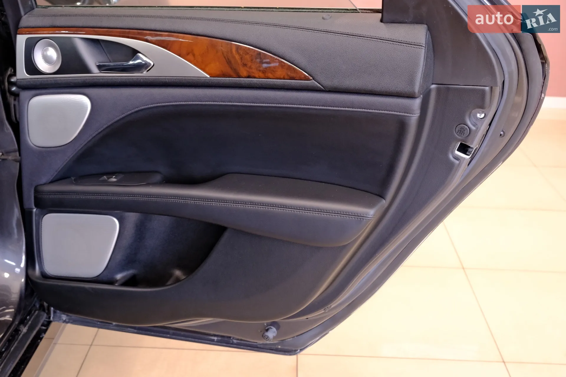 2019 Lincoln MKZ - мініатюра 35