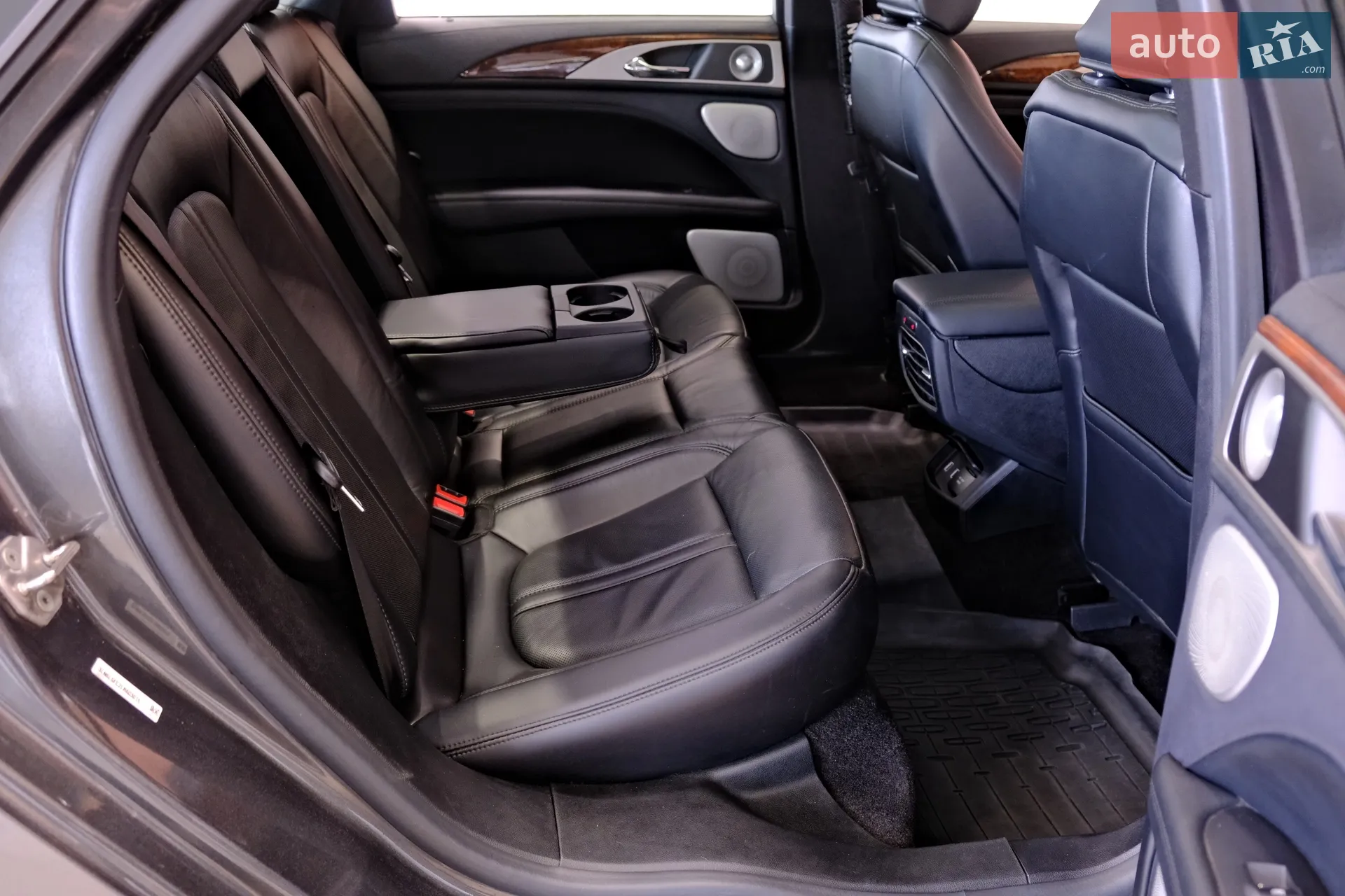 2019 Lincoln MKZ - мініатюра 36