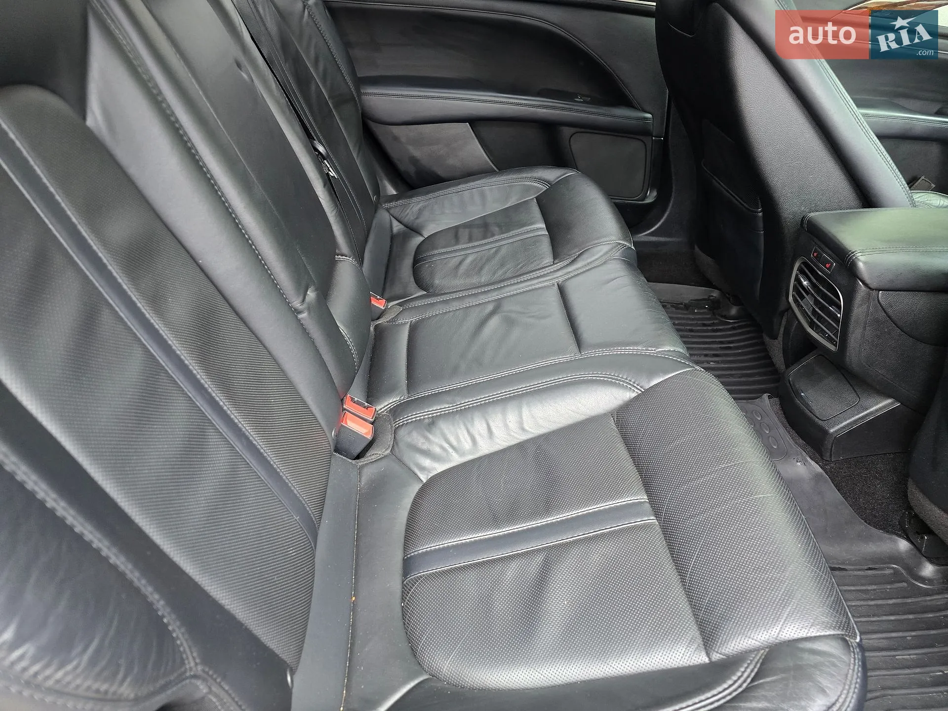 2016 Lincoln MKZ - мініатюра 18
