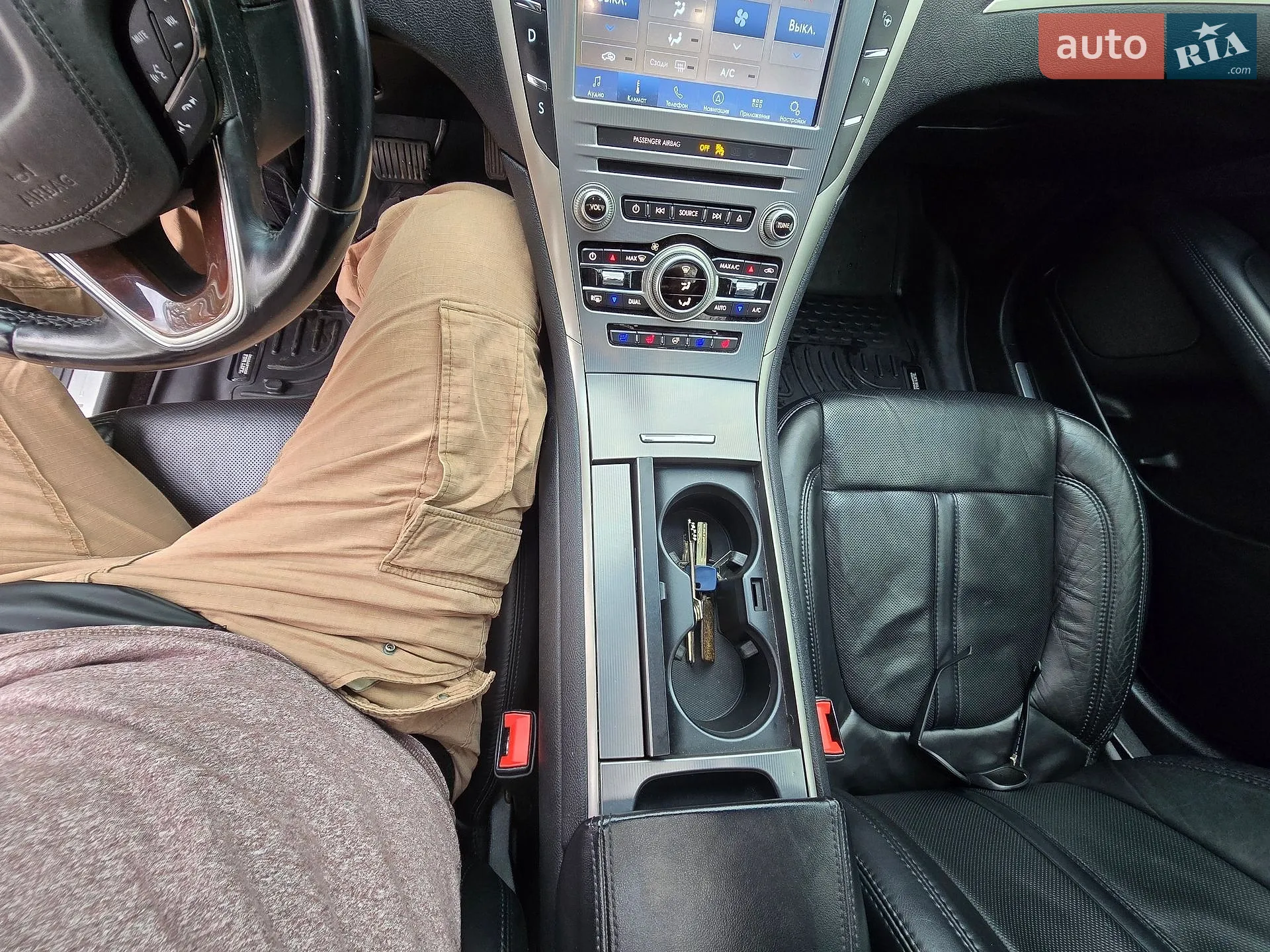 2016 Lincoln MKZ - мініатюра 27