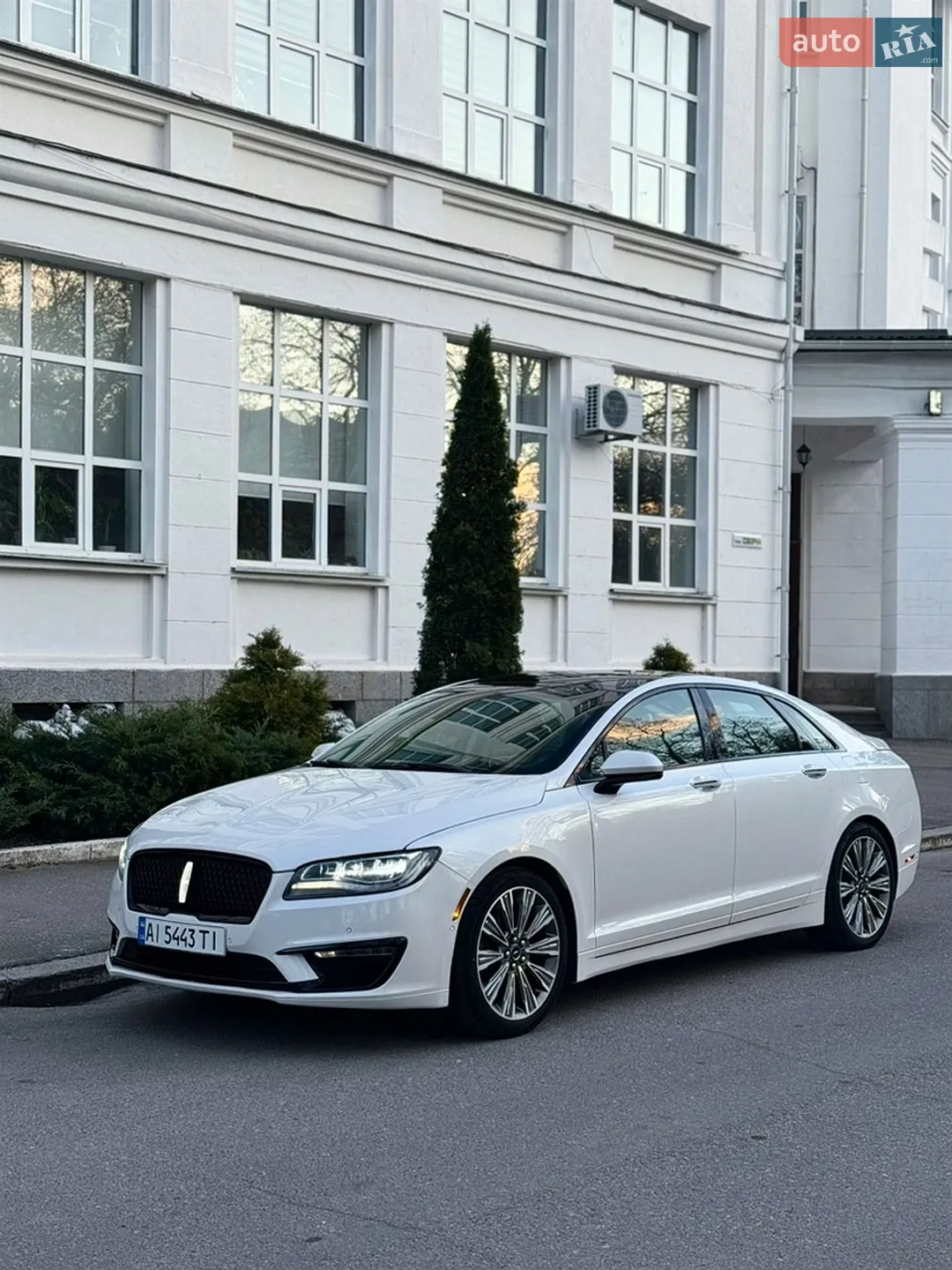 2019 Lincoln MKZ - мініатюра 13