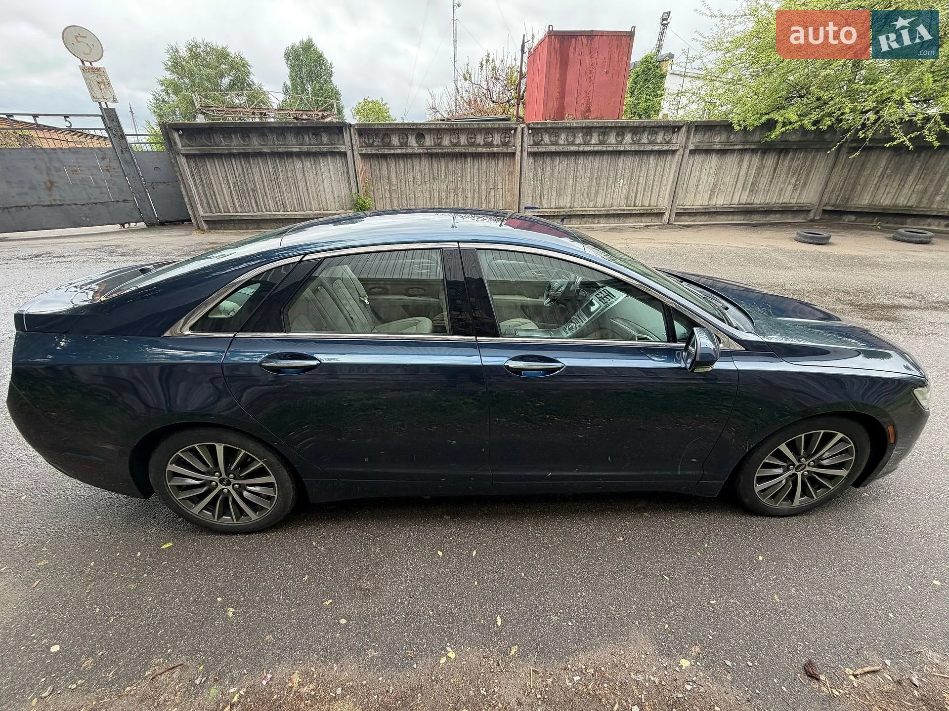 2017 Lincoln MKZ - мініатюра 25