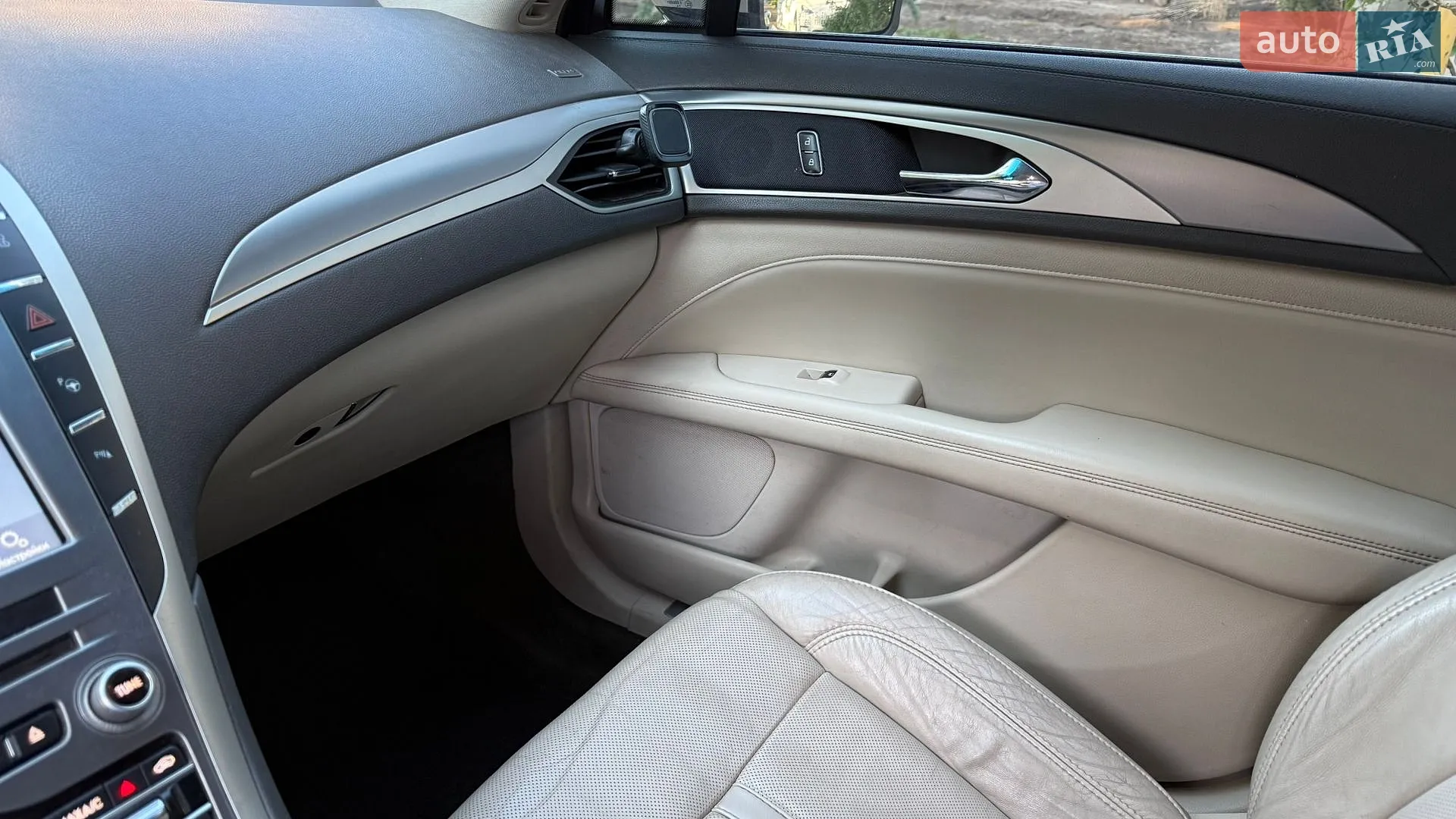 2017 Lincoln MKZ - мініатюра 22