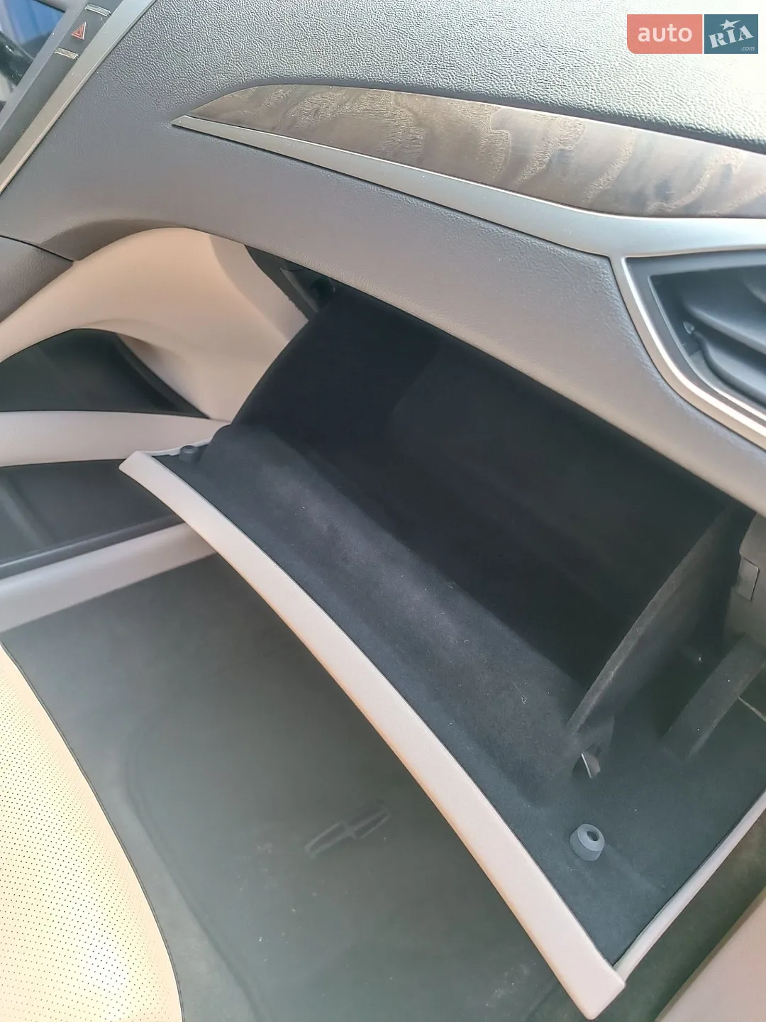 2017 Lincoln MKZ - мініатюра 44