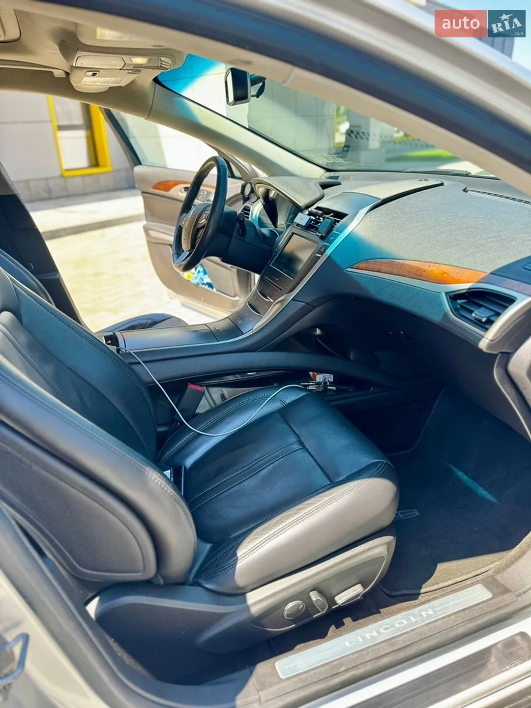 2014 Lincoln MKZ - мініатюра 12