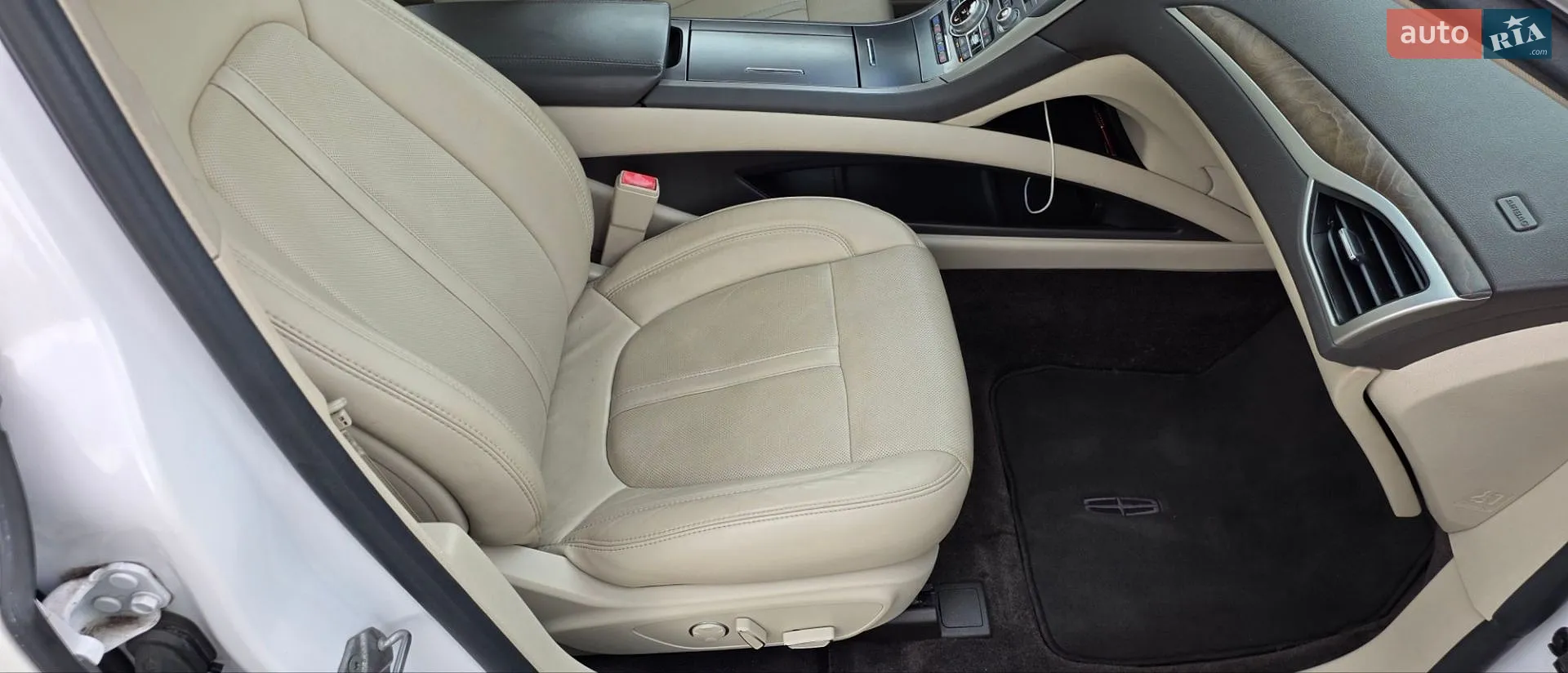 2016 Lincoln MKZ - мініатюра 24