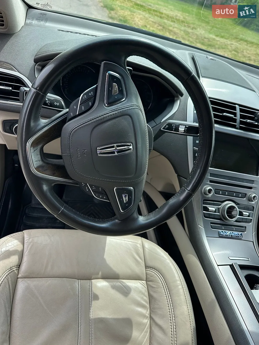 2016 Lincoln MKZ - мініатюра 22