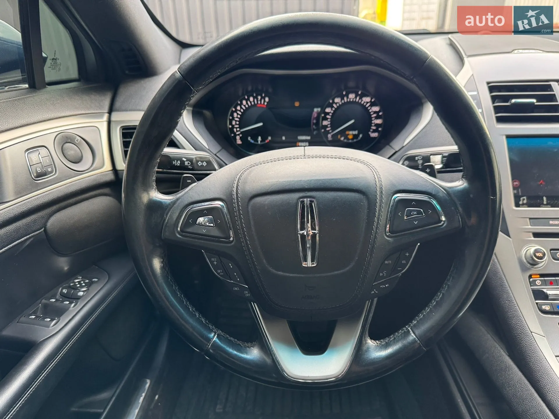 2016 Lincoln MKZ - мініатюра 23