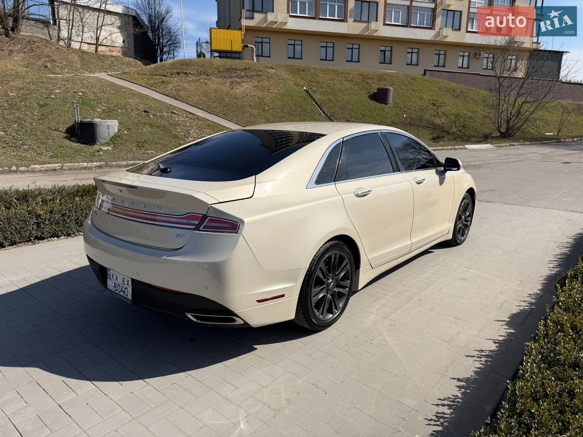 2016 Lincoln MKZ - мініатюра 5