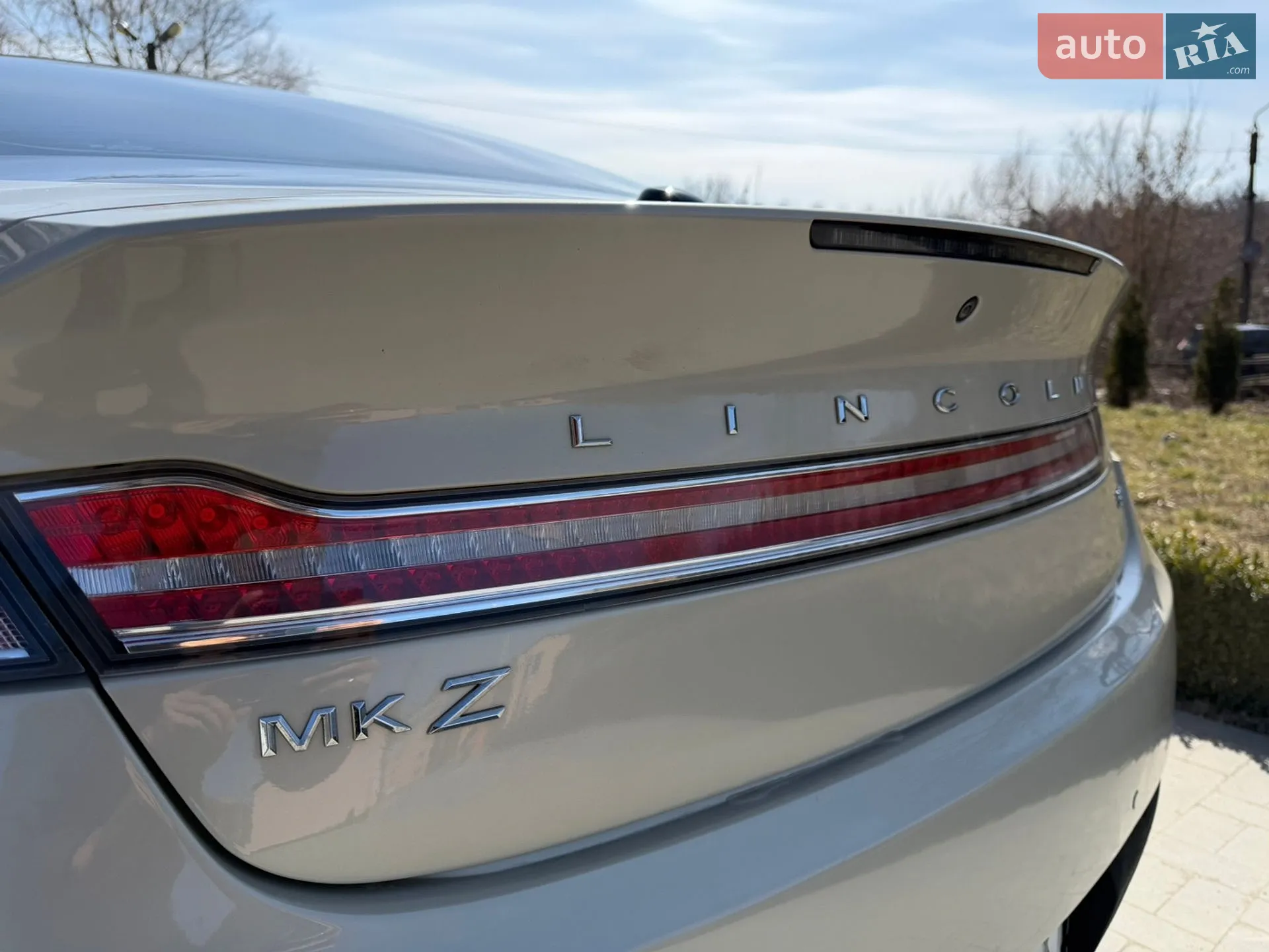 2016 Lincoln MKZ - мініатюра 11