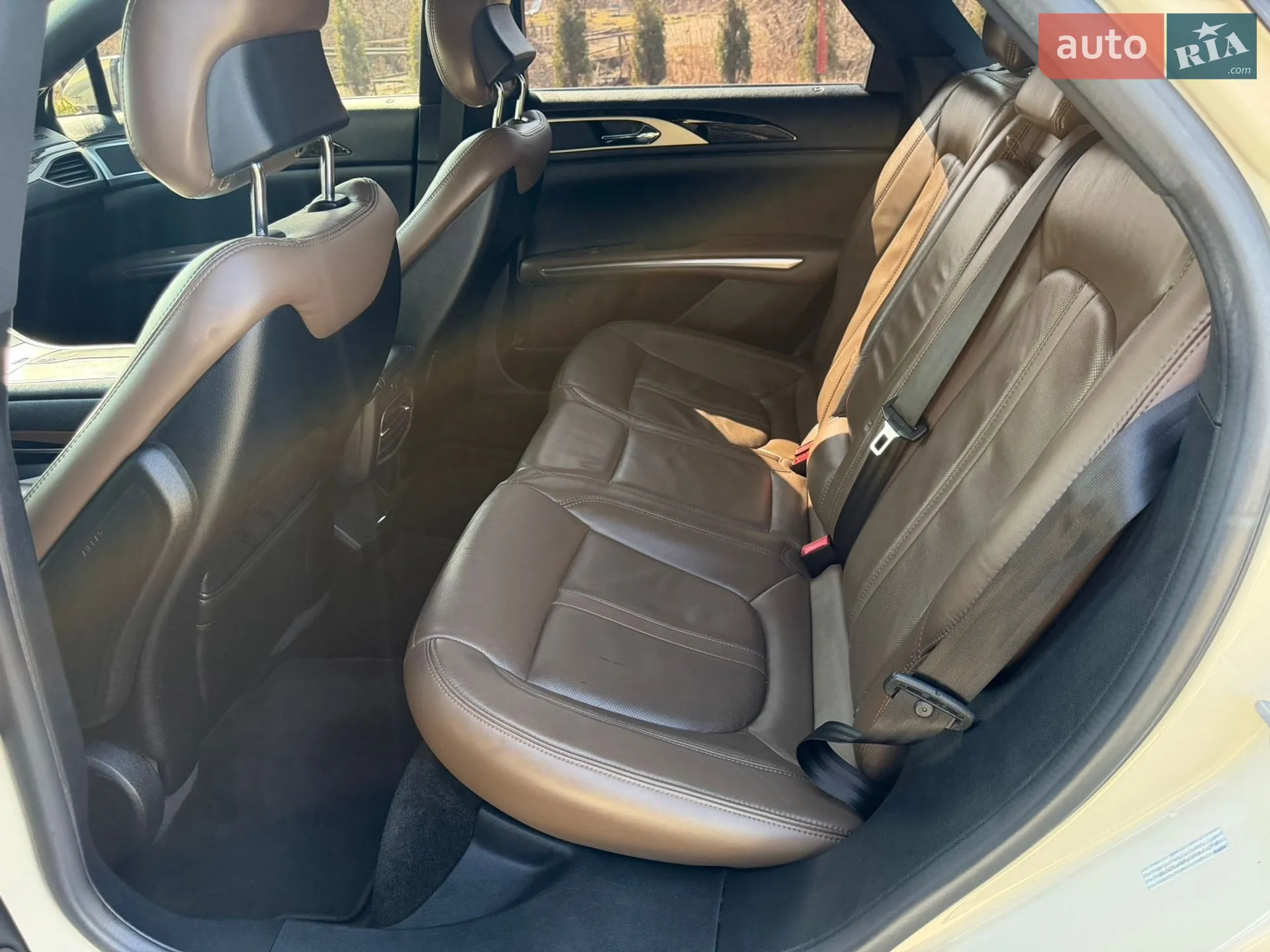 2016 Lincoln MKZ - мініатюра 28