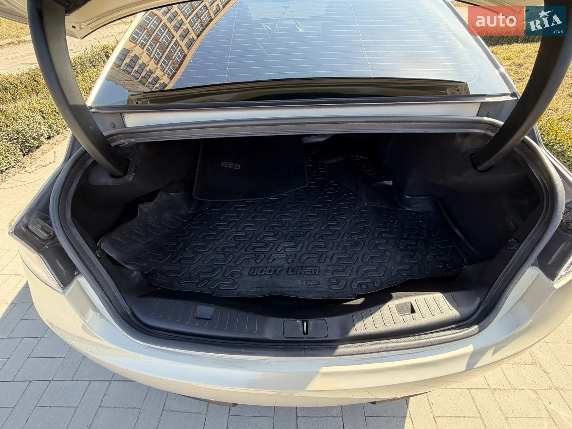 2016 Lincoln MKZ - мініатюра 35