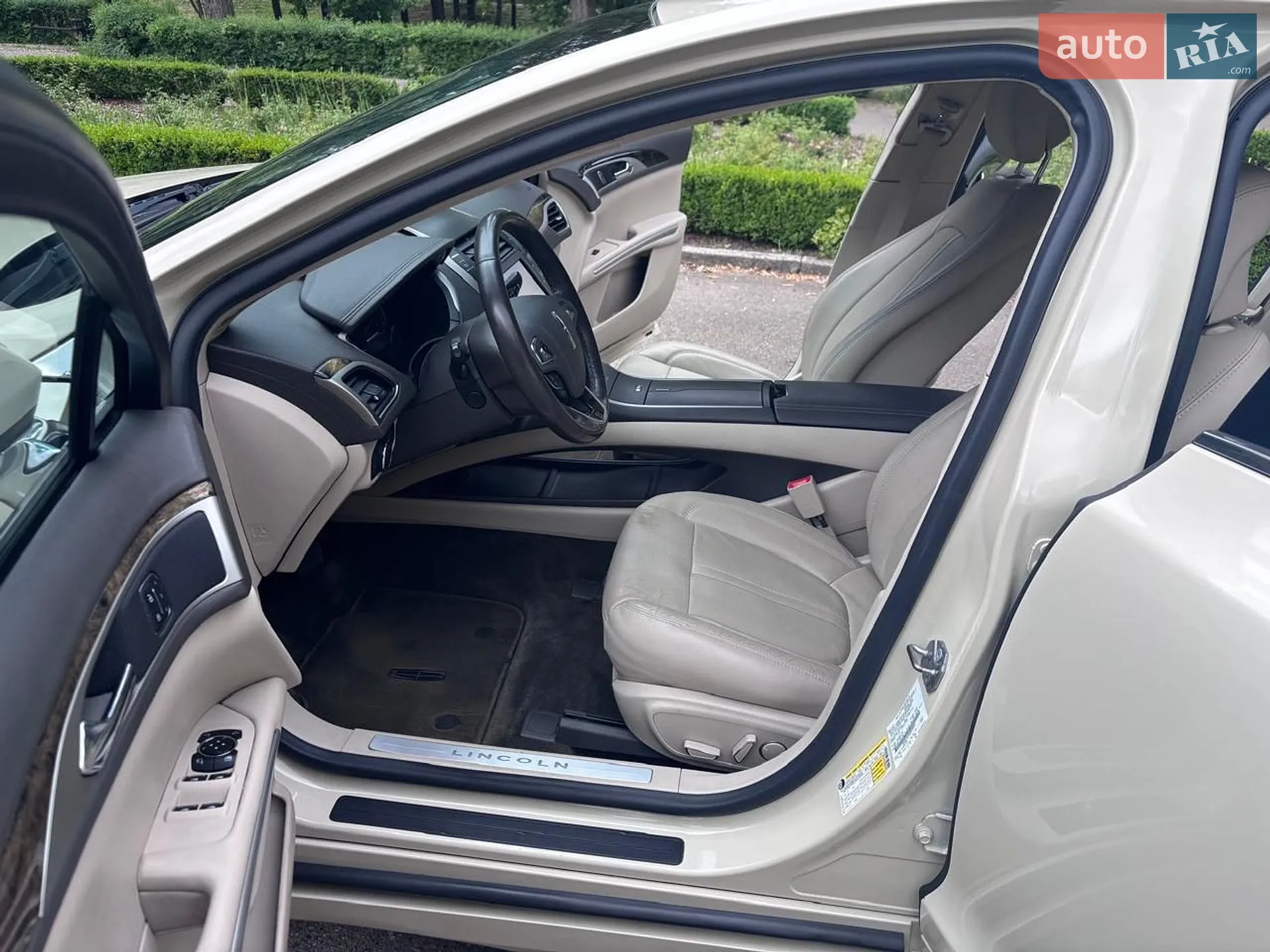 2015 Lincoln MKZ - мініатюра 11