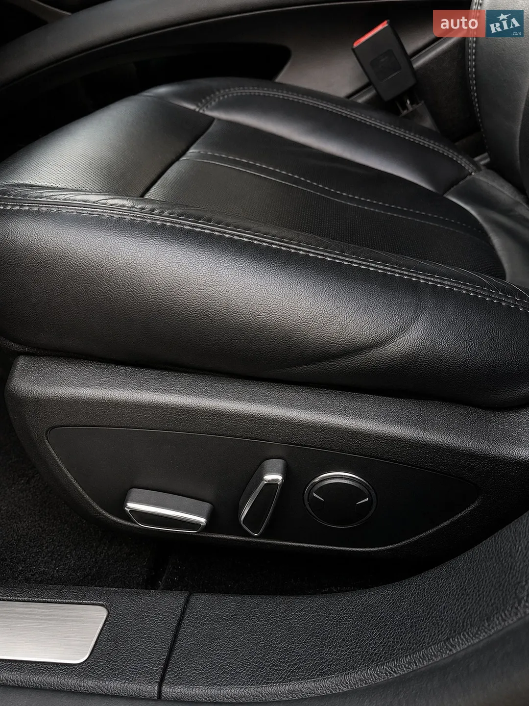 2015 Lincoln MKZ - мініатюра 12