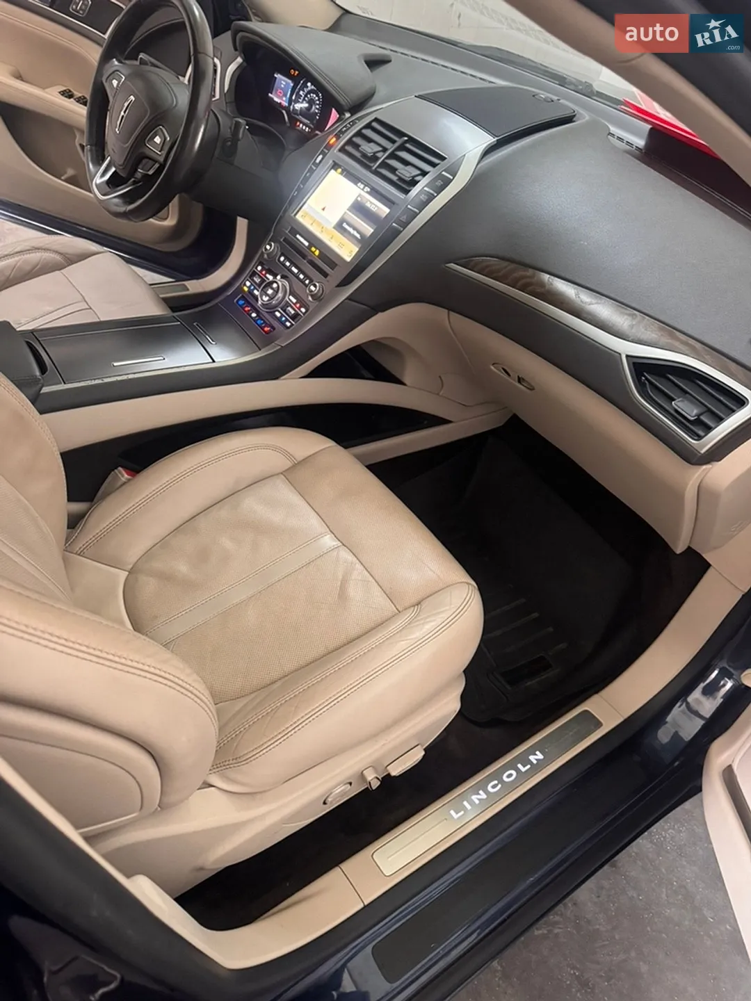2017 Lincoln MKZ - мініатюра 19