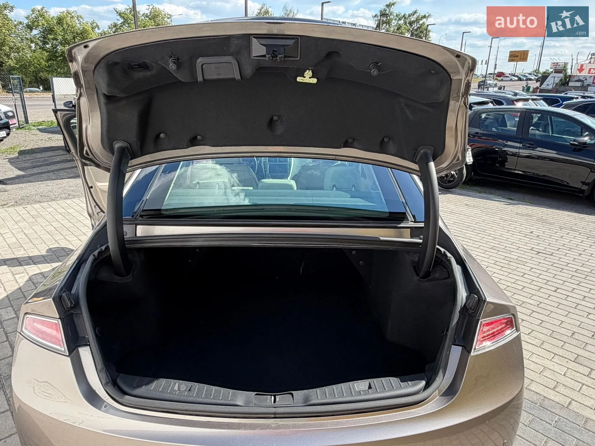 2020 Lincoln MKZ - мініатюра 23