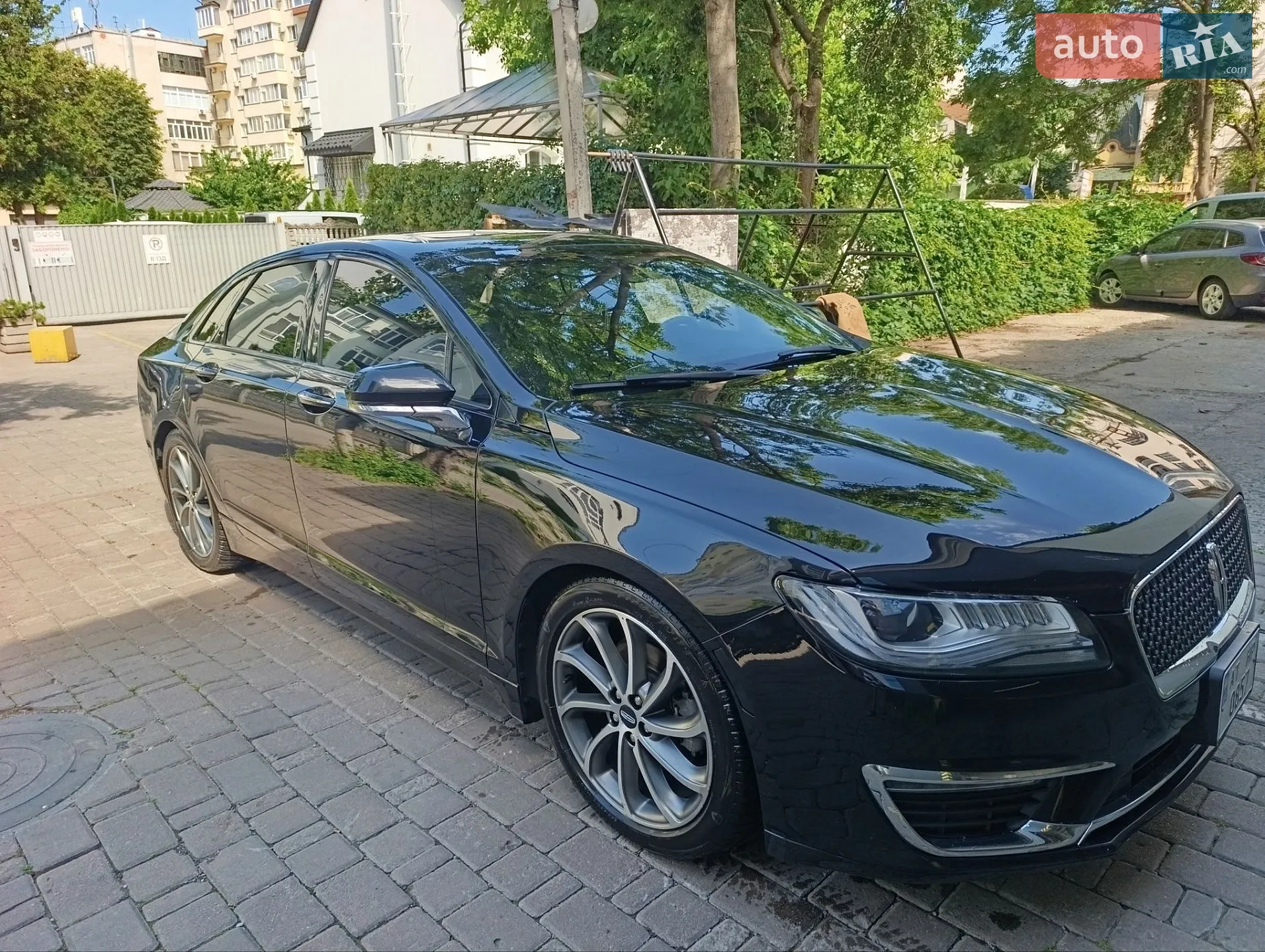 2019 Lincoln MKZ - мініатюра 2