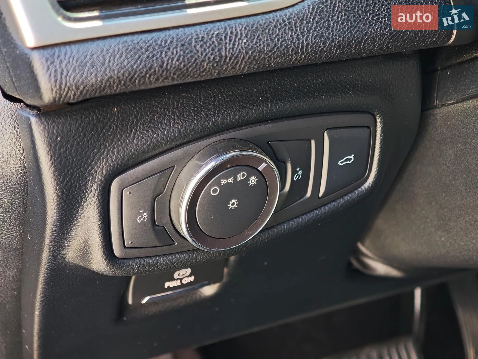 2016 Lincoln MKZ - мініатюра 26