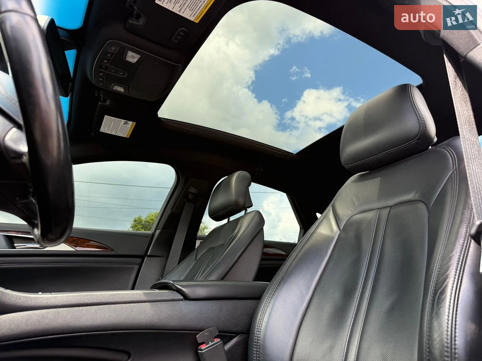 2016 Lincoln MKZ - мініатюра 9