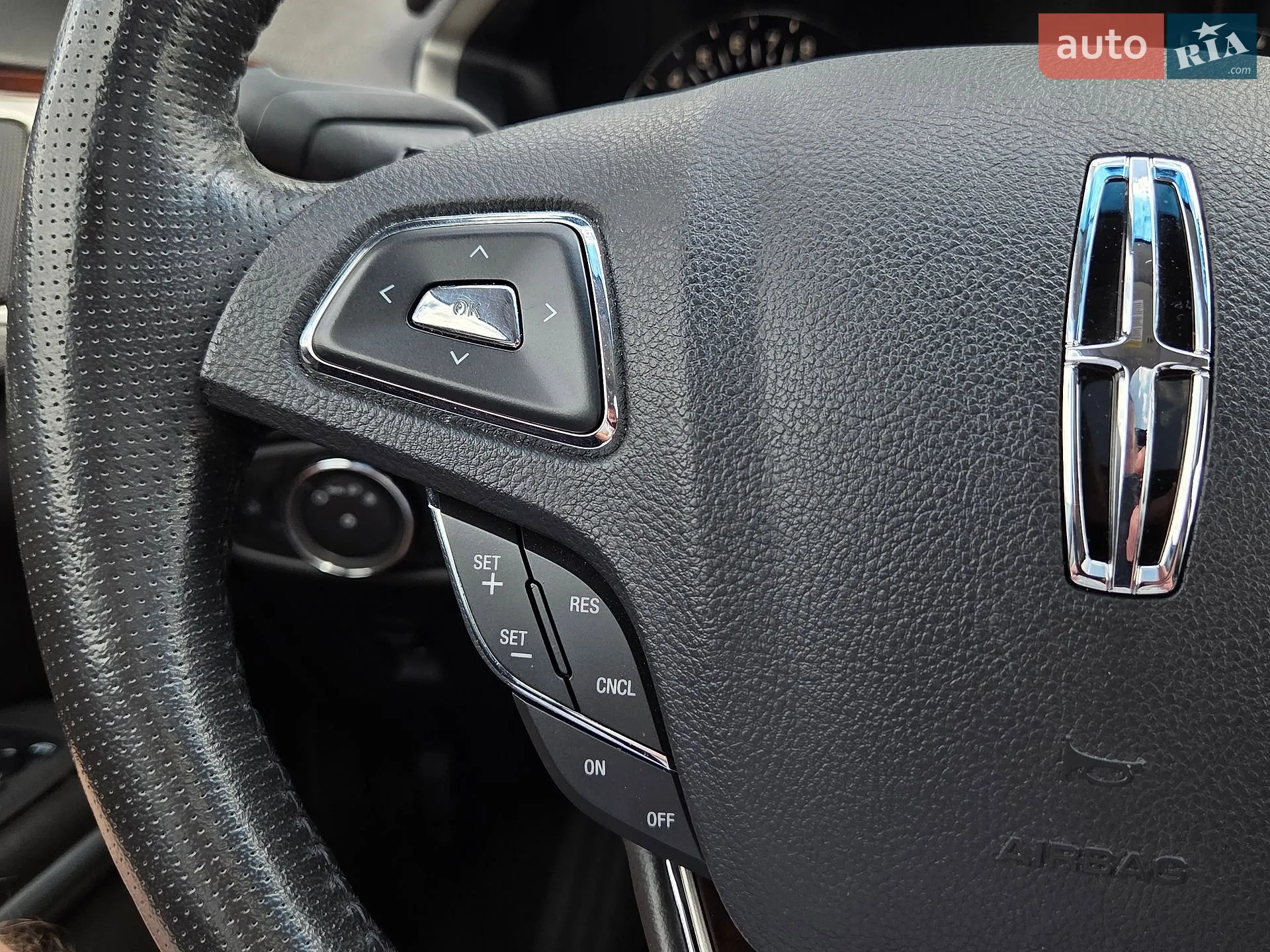 2013 Lincoln MKZ - мініатюра 40