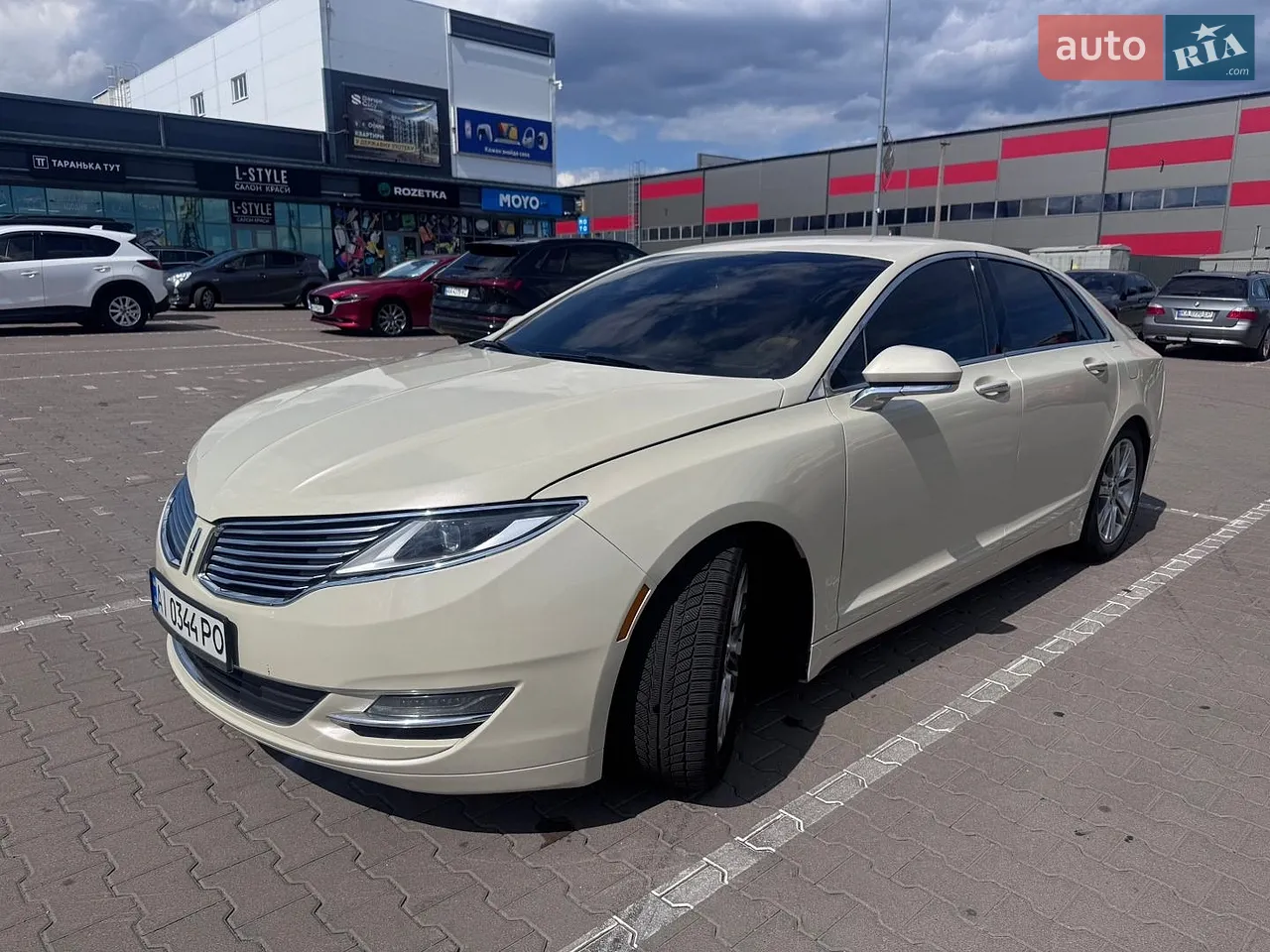 2015 Lincoln MKZ - мініатюра 33