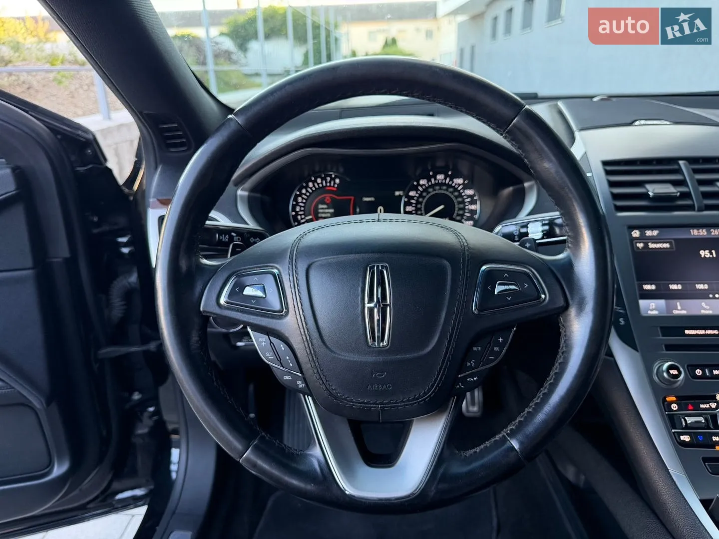 2019 Lincoln MKZ - мініатюра 30