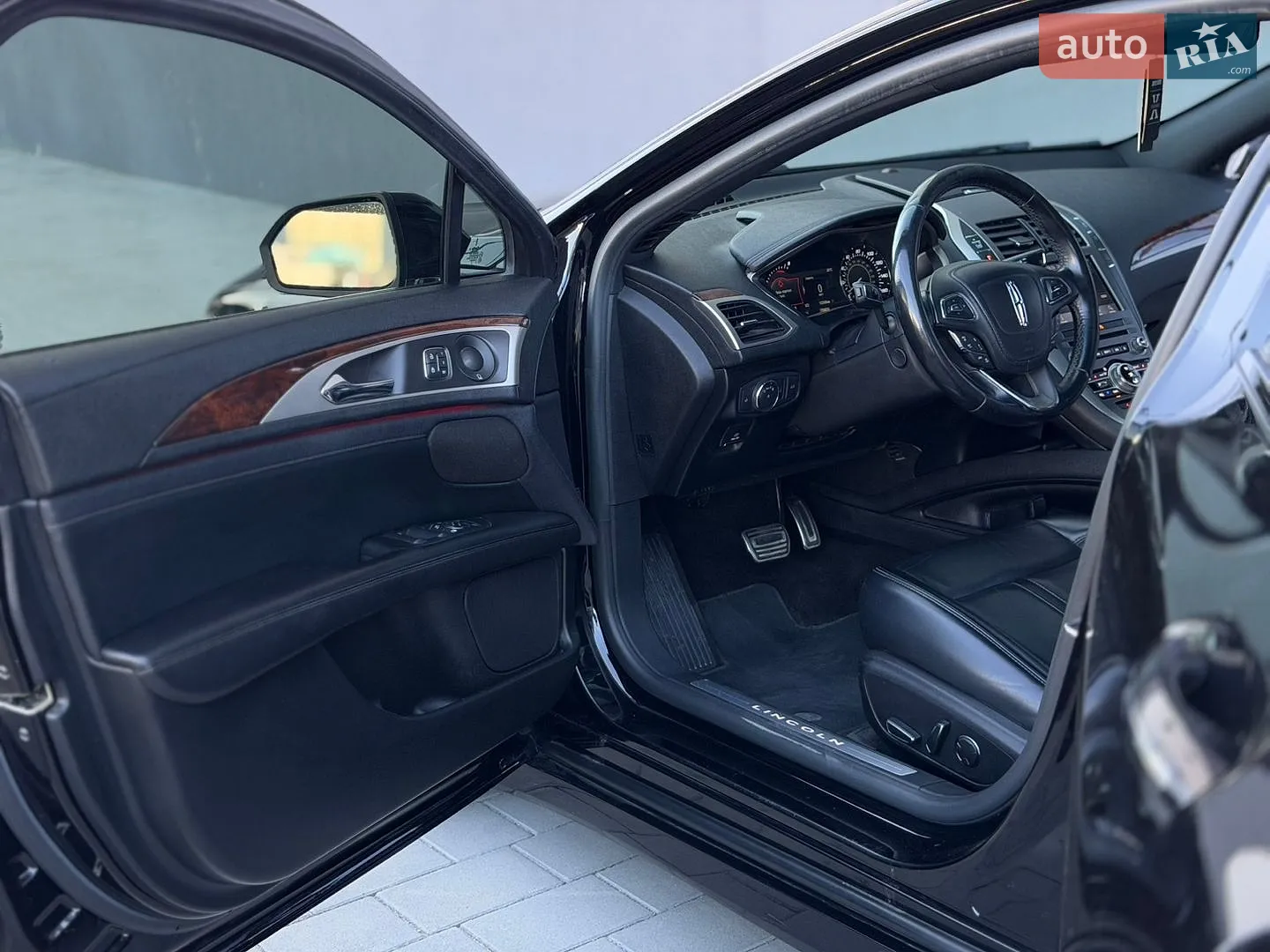 2019 Lincoln MKZ - мініатюра 35