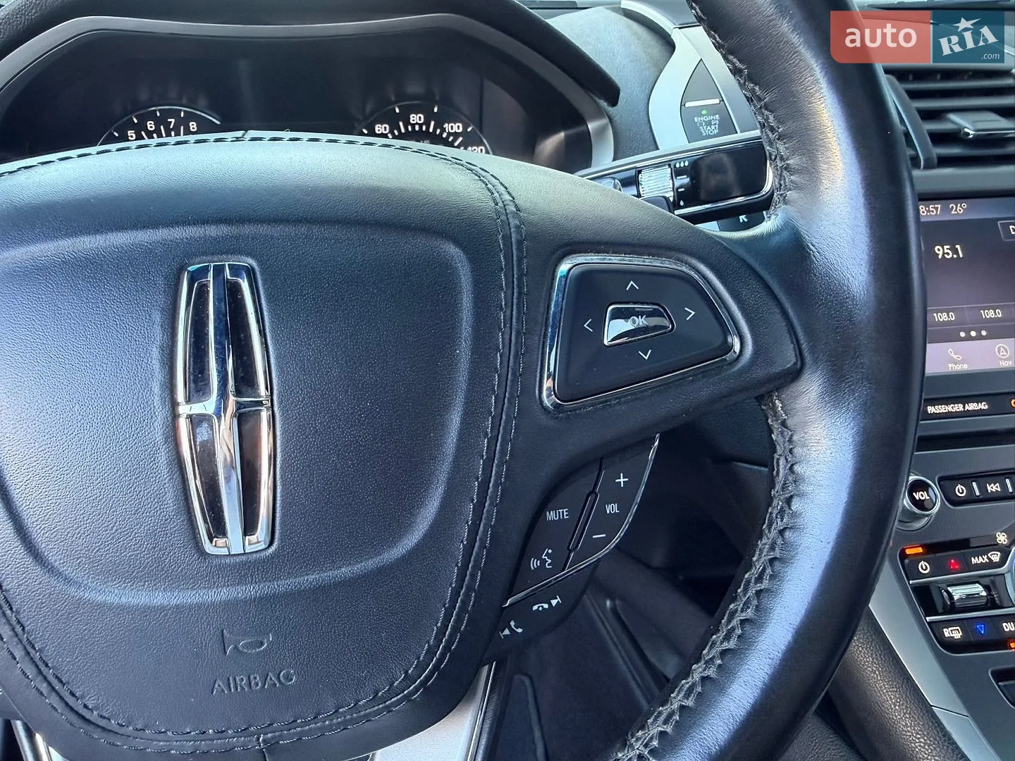 2019 Lincoln MKZ - мініатюра 43