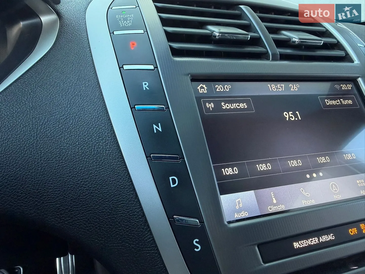 2019 Lincoln MKZ - мініатюра 44