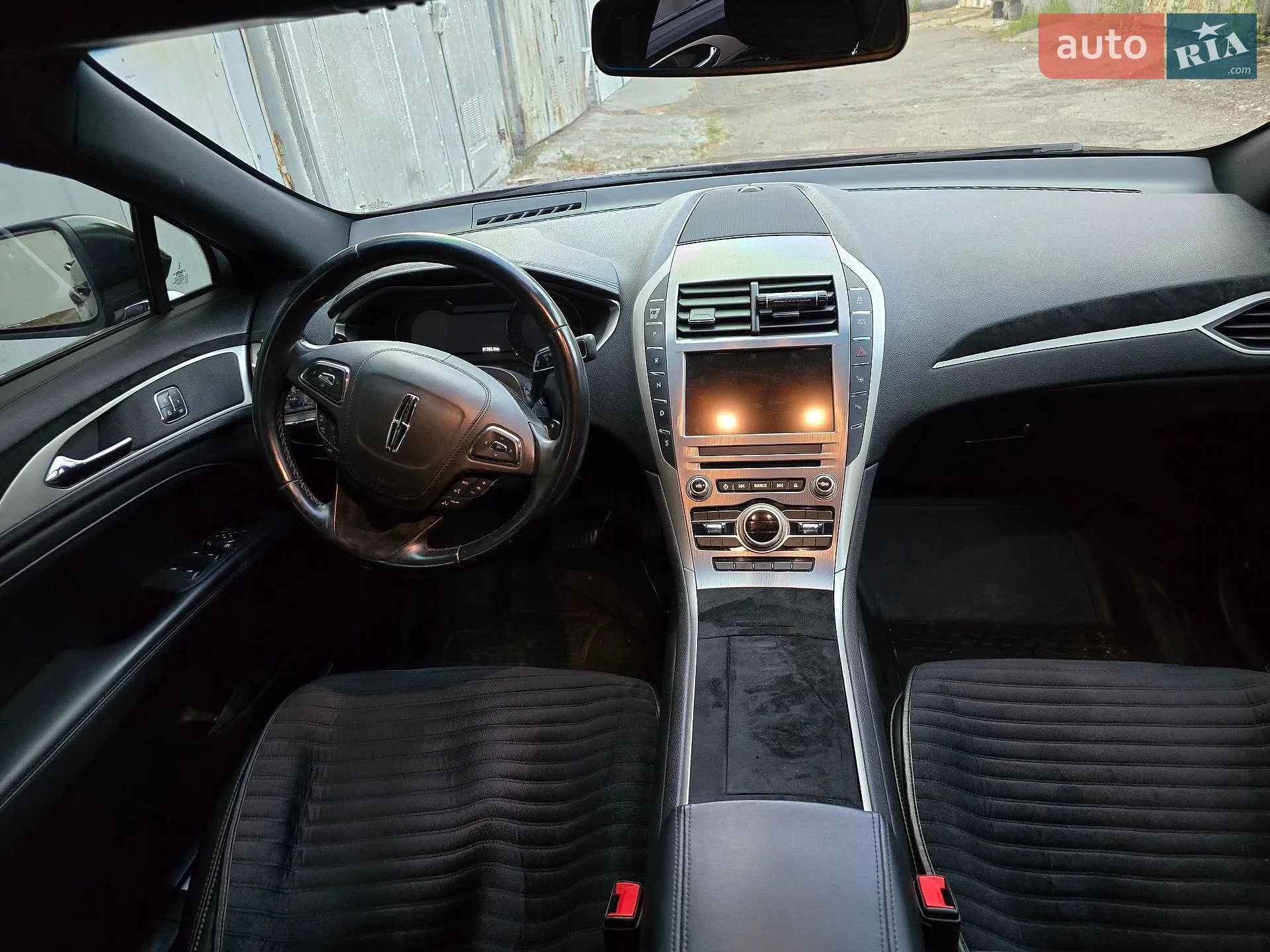 2016 Lincoln MKZ - мініатюра 11