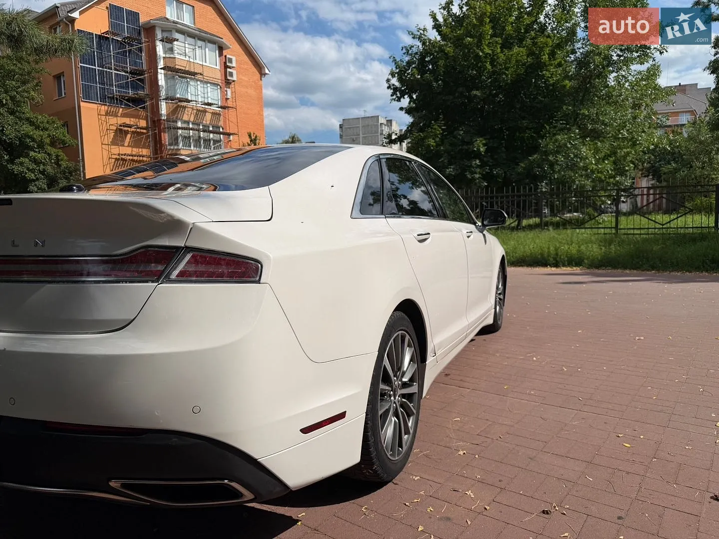 2018 Lincoln MKZ - мініатюра 3