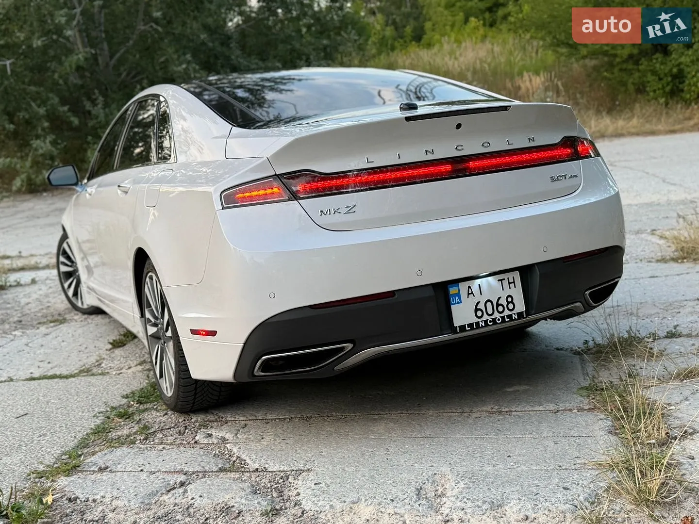2016 Lincoln MKZ - мініатюра 3