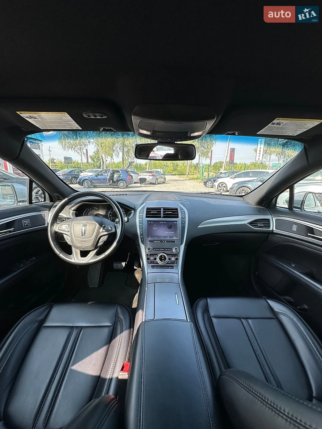 2020 Lincoln MKZ - мініатюра 25