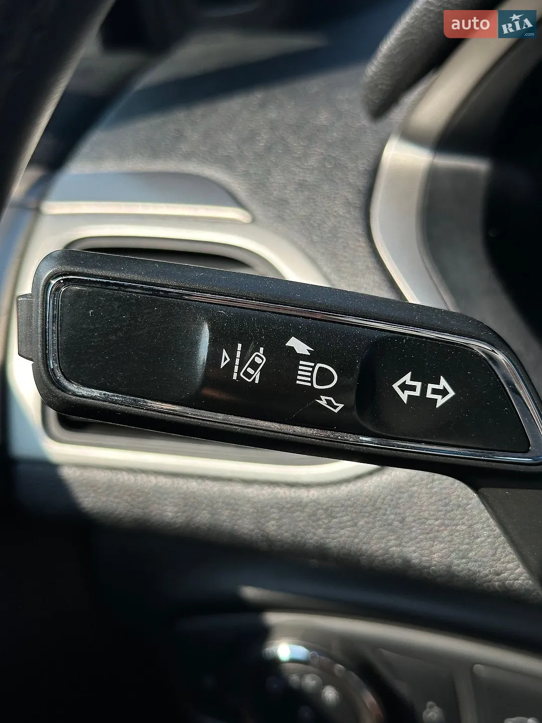 2020 Lincoln MKZ - мініатюра 37