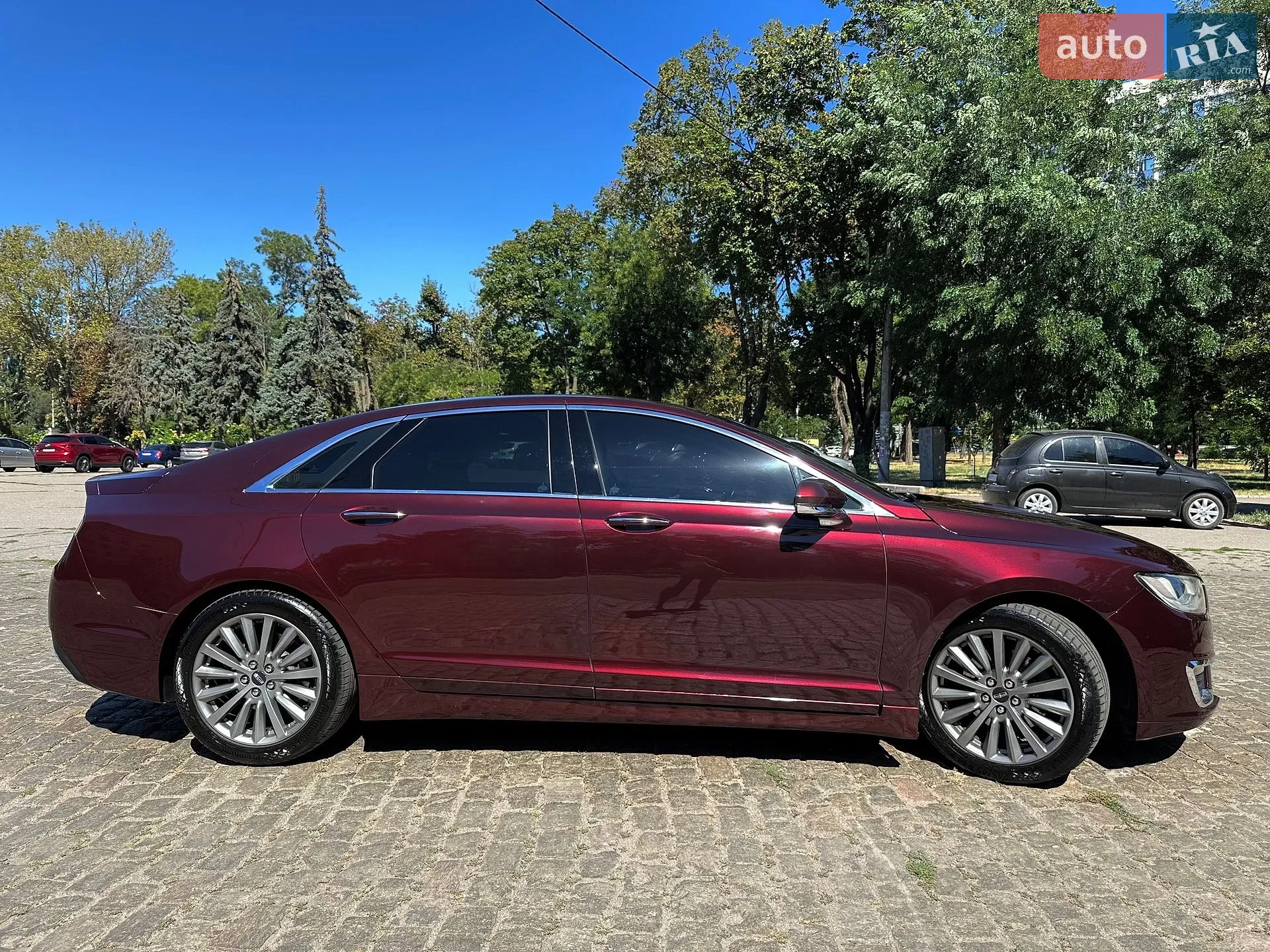 2017 Lincoln MKZ - мініатюра 2